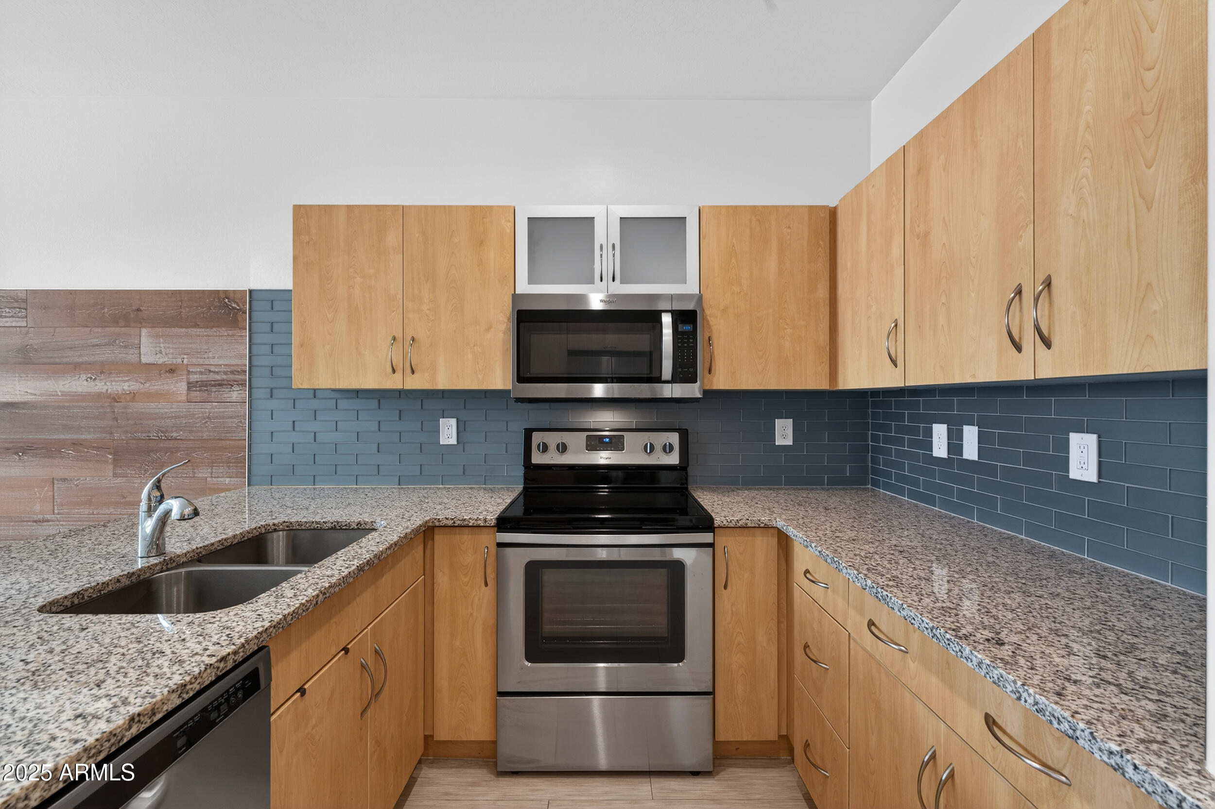 2349 E HIDALGO Avenue