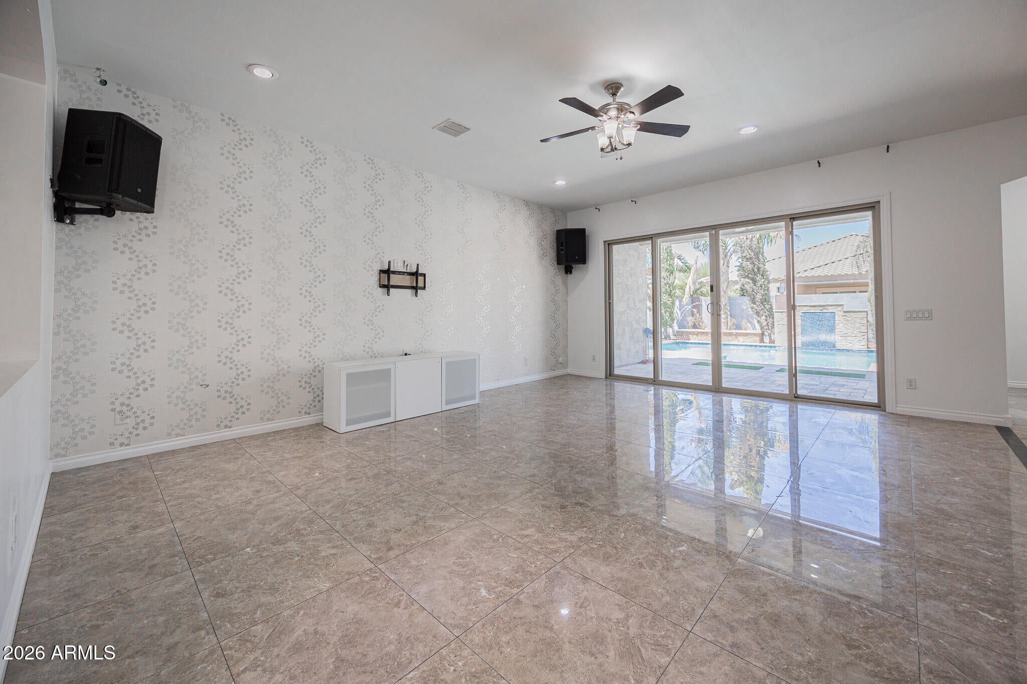 224 E MEAD Drive