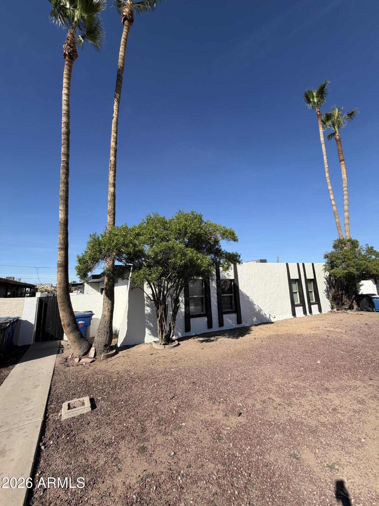 72 W SOUTHERN Avenue