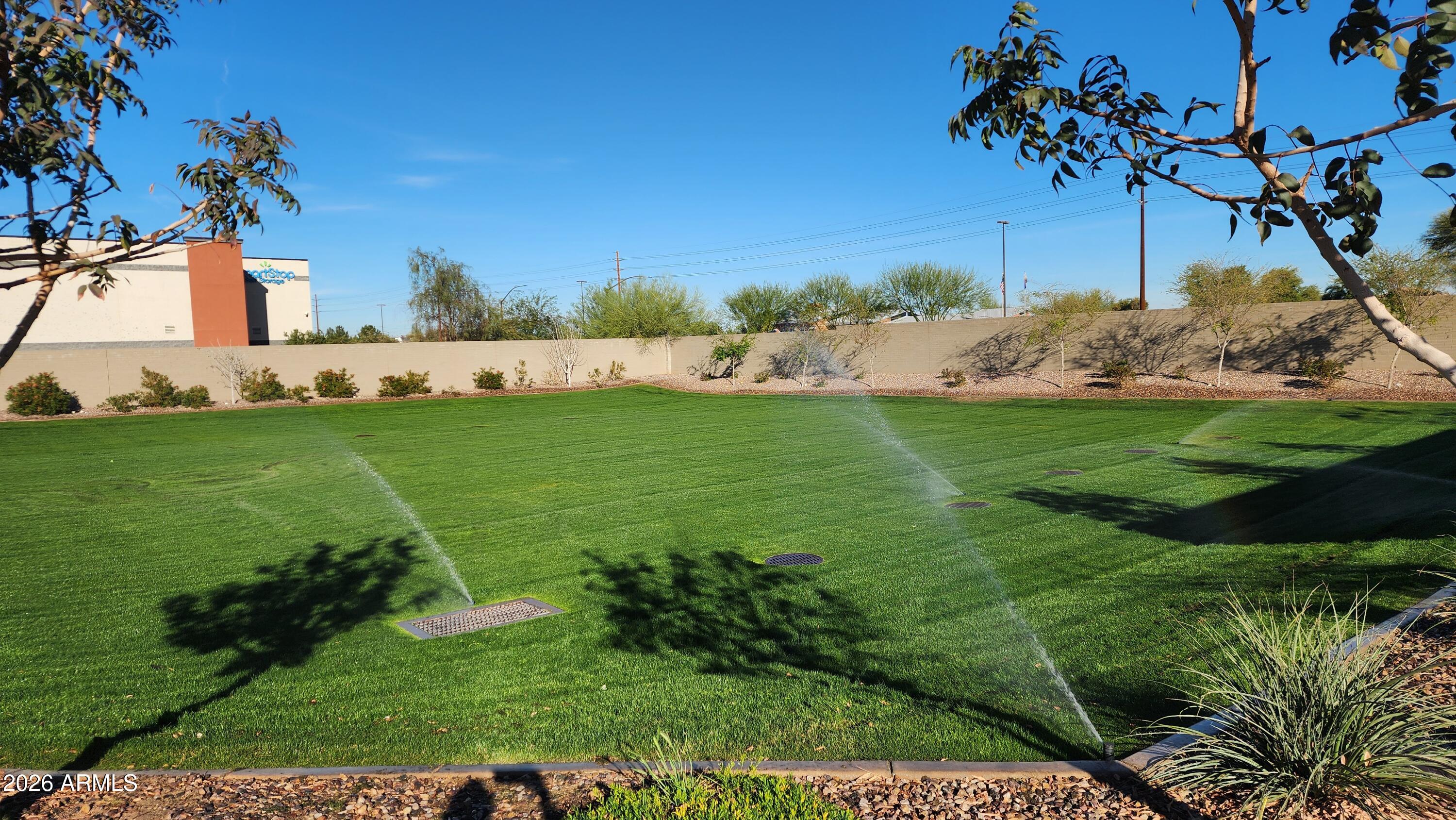 2934 E AUGUSTA Avenue