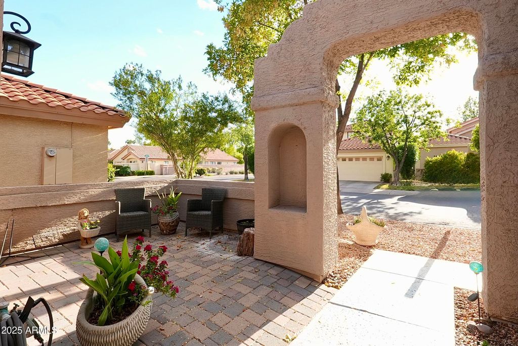 Photo of 8863 S Grandview Drive, Tempe, AZ 85284 (MLS # 6853194)