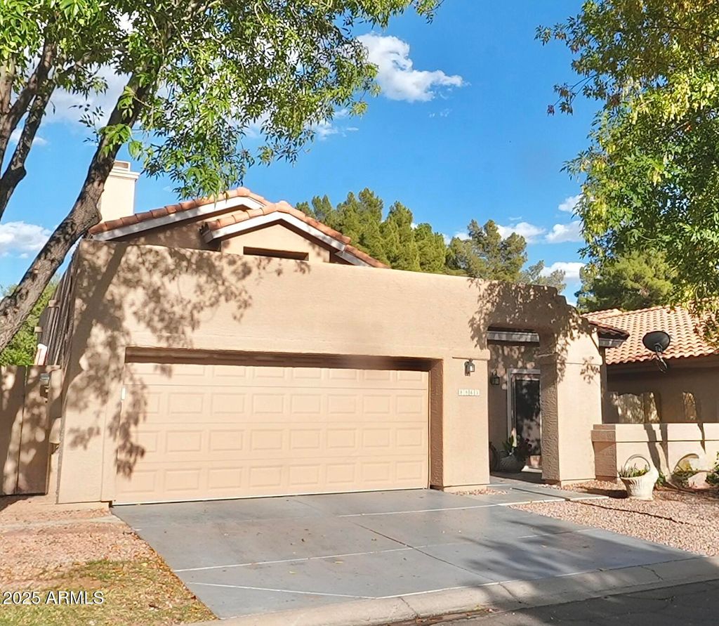 Photo of 8863 S Grandview Drive, Tempe, AZ 85284 (MLS # 6853194)
