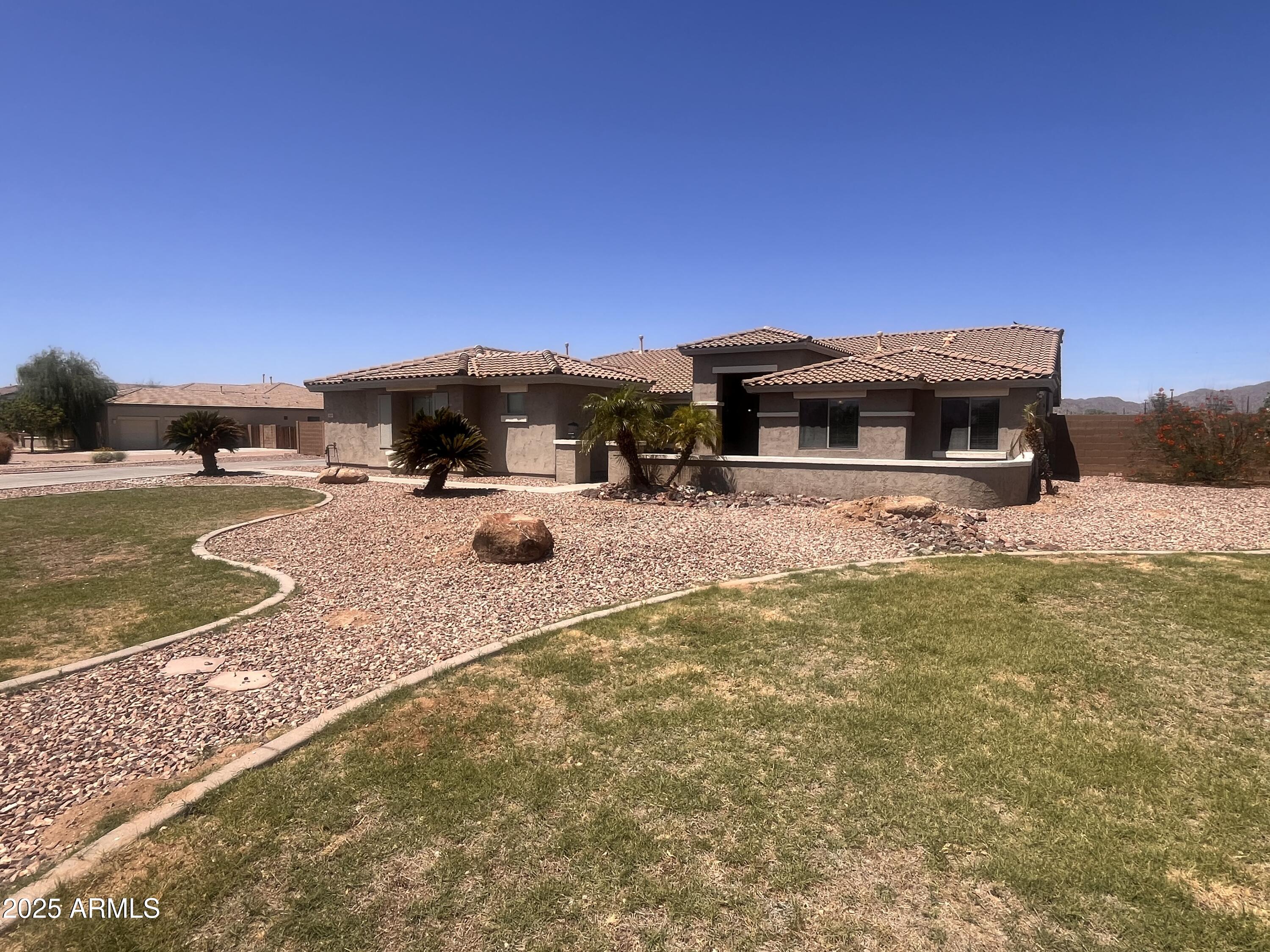 3608 N MANSFIELD Drive