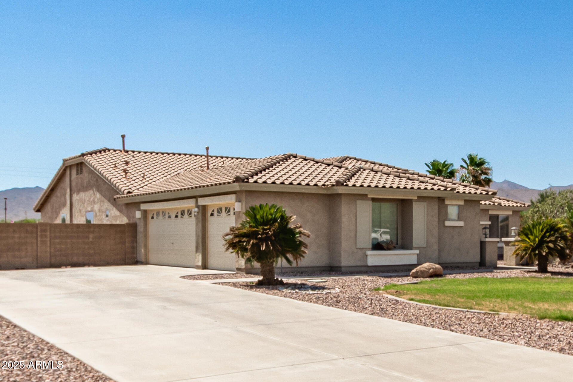 3608 N MANSFIELD Drive