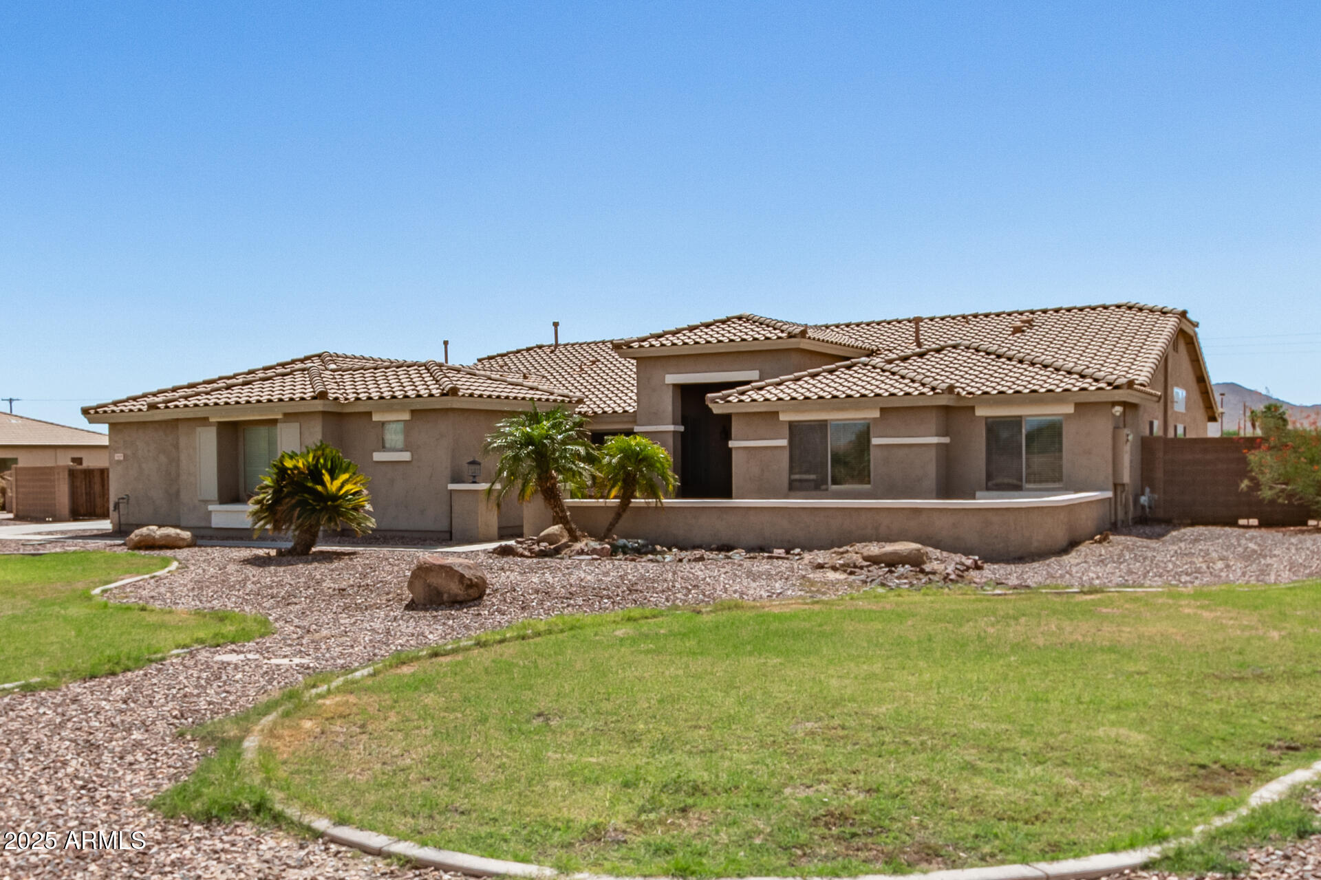 3608 N MANSFIELD Drive