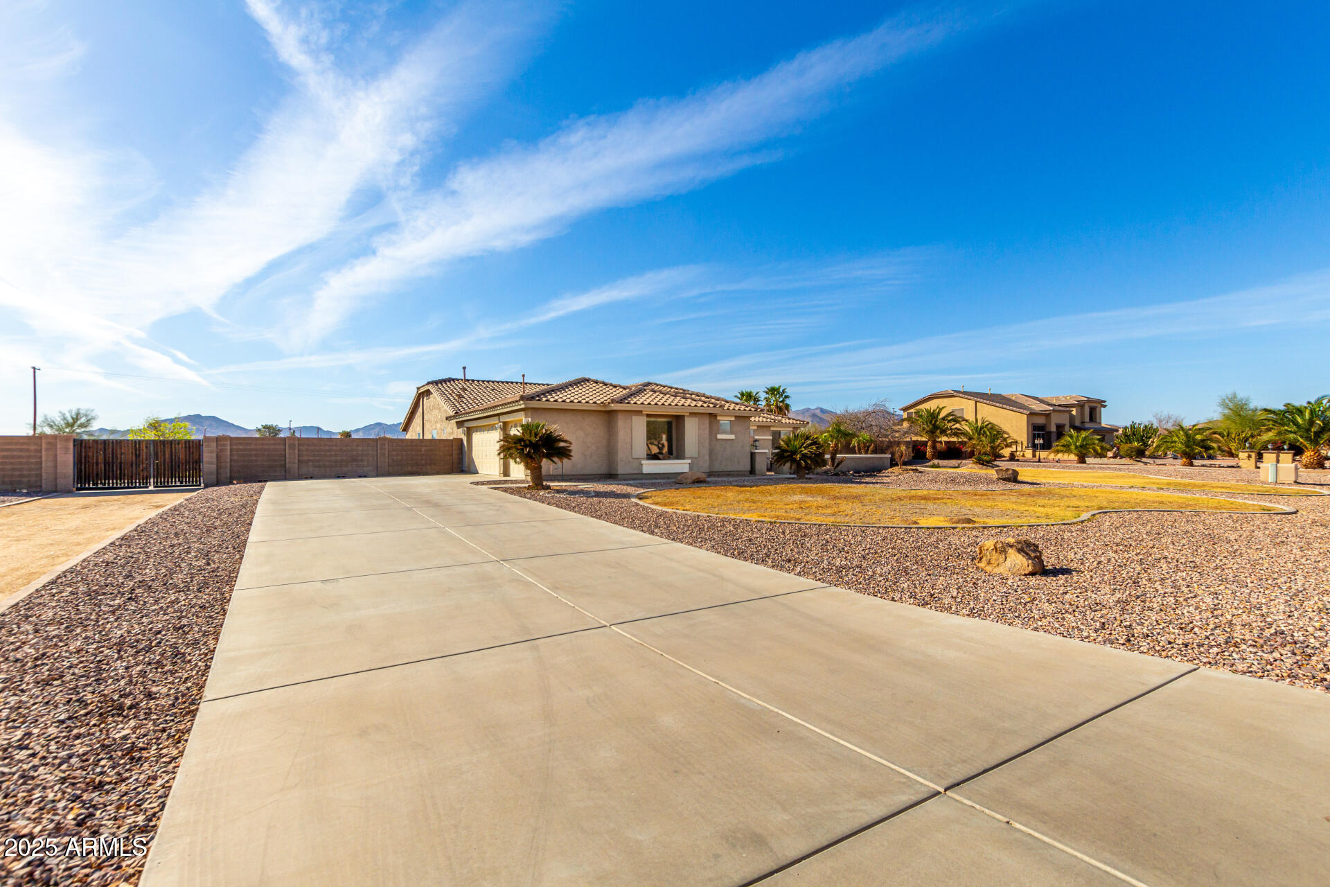 3608 N MANSFIELD Drive