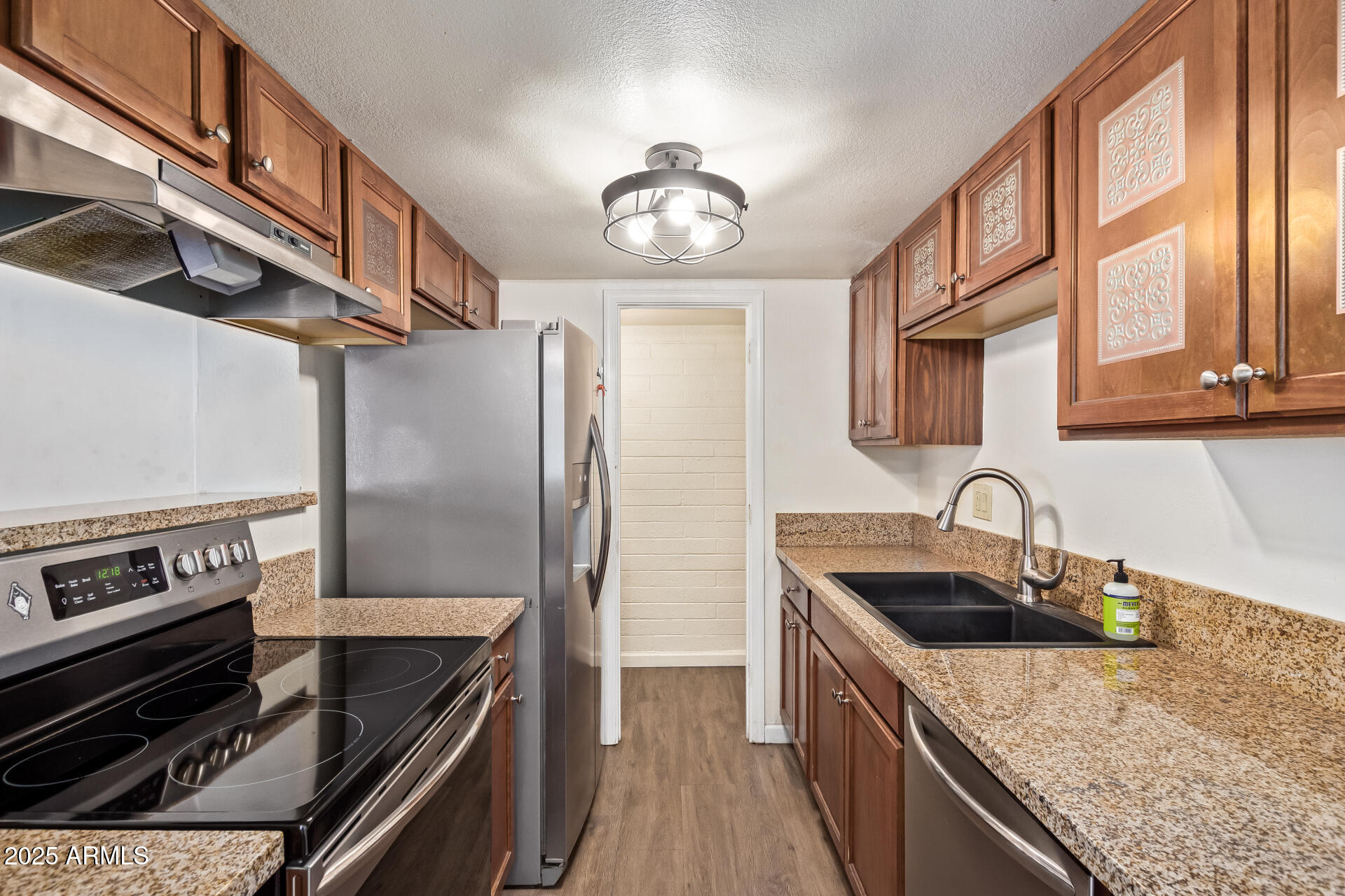 948 S ALMA SCHOOL Road 72