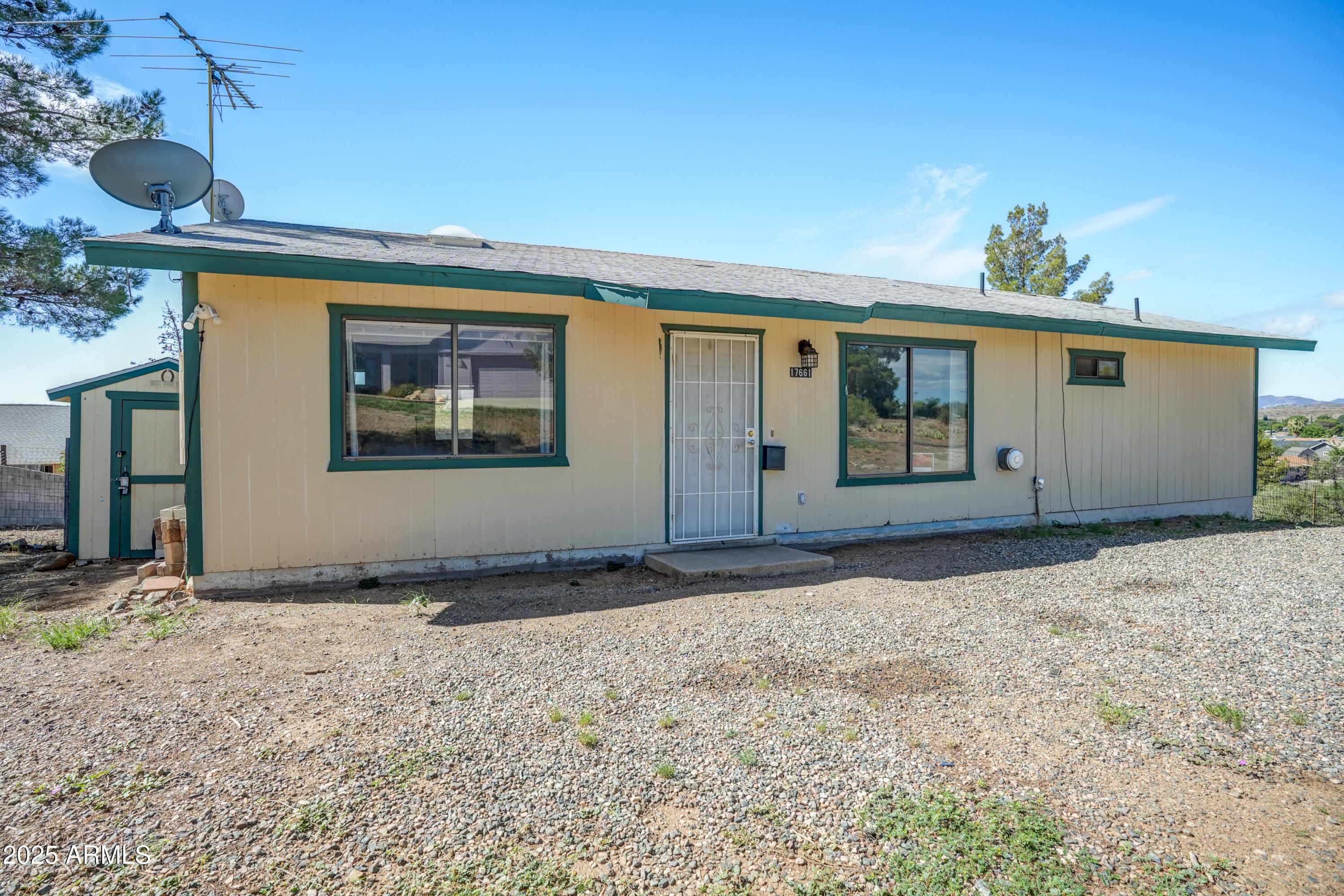 17661 E BLUEJAY Drive