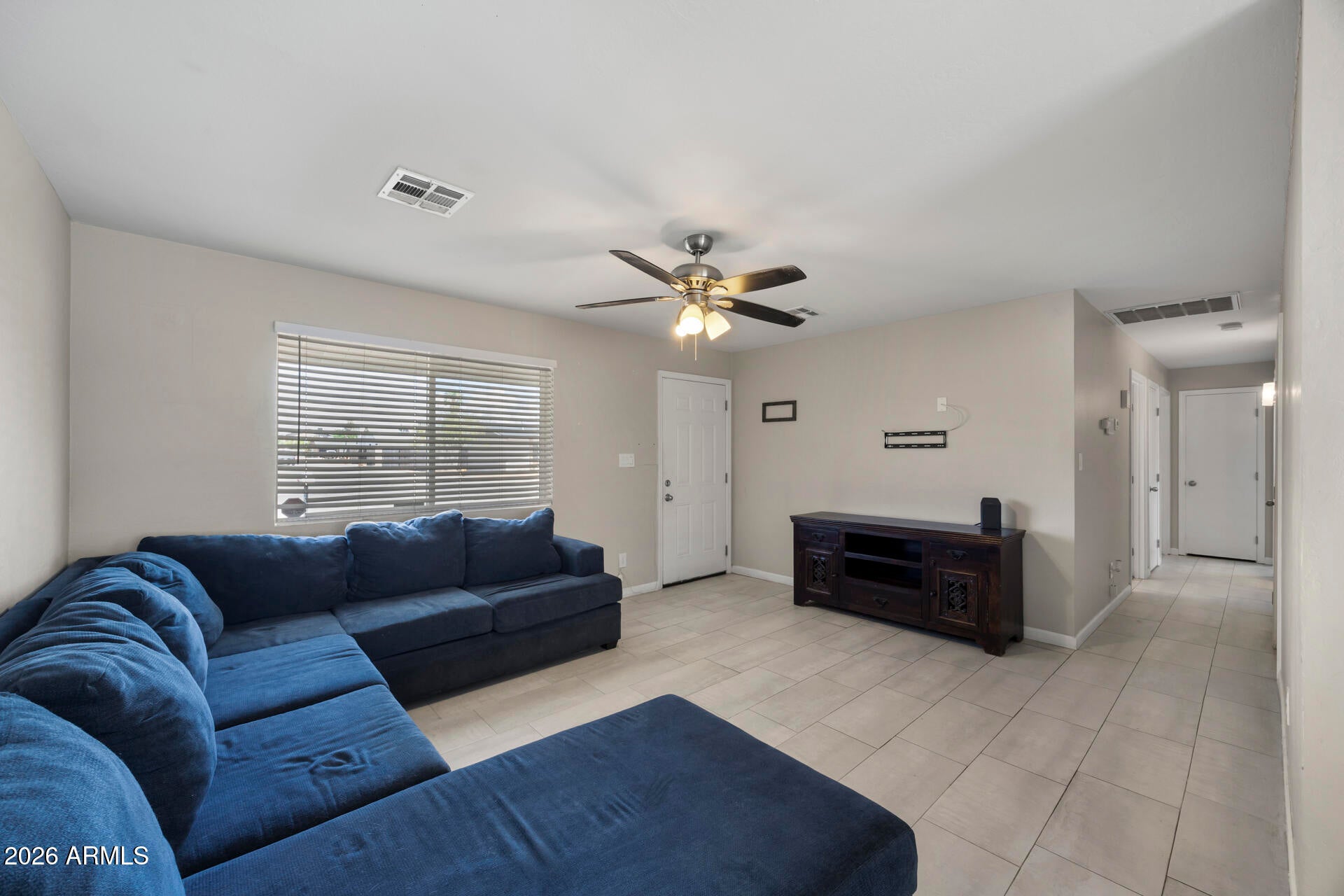 1835 W BEHREND Drive