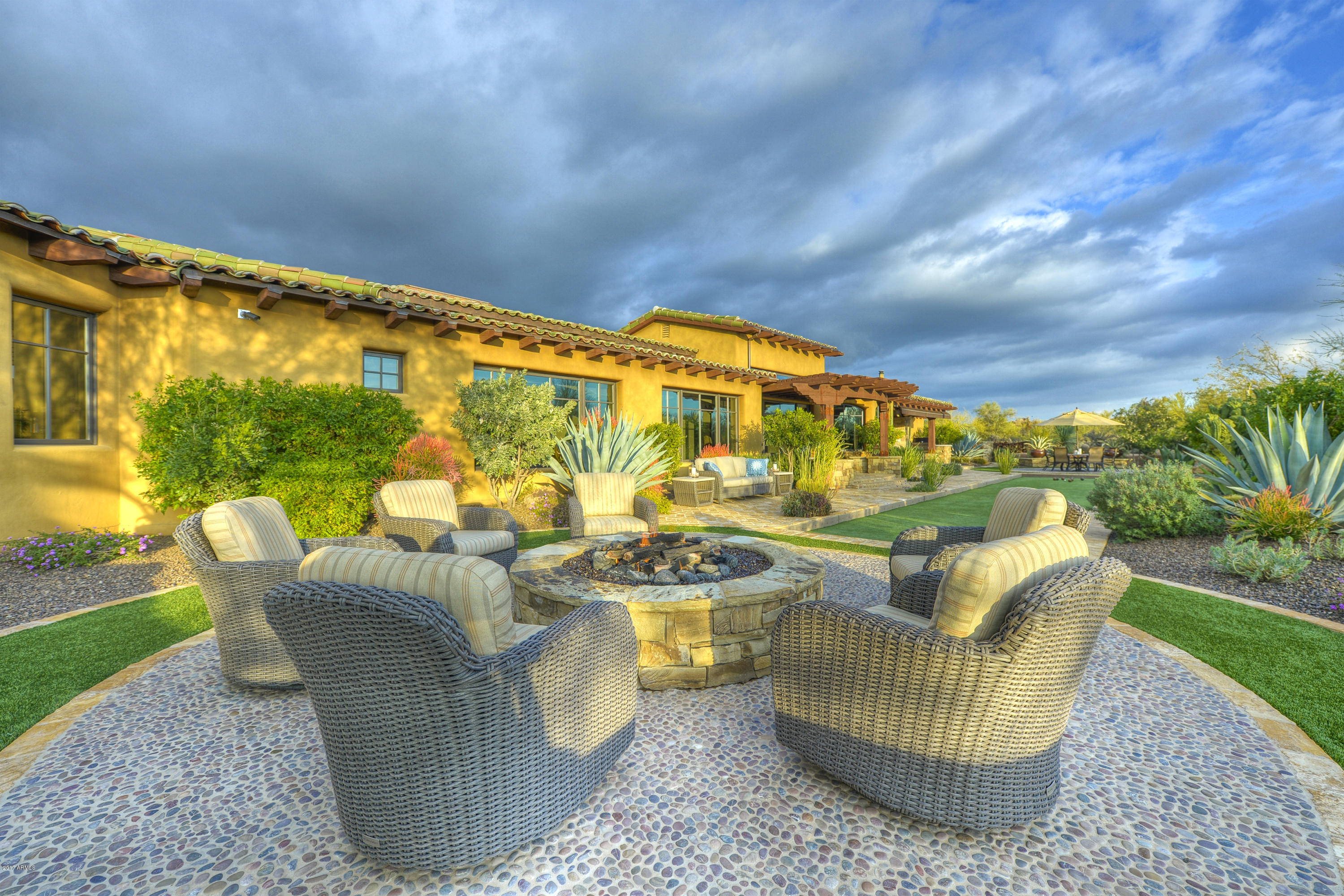 Whisper Rock - Residential