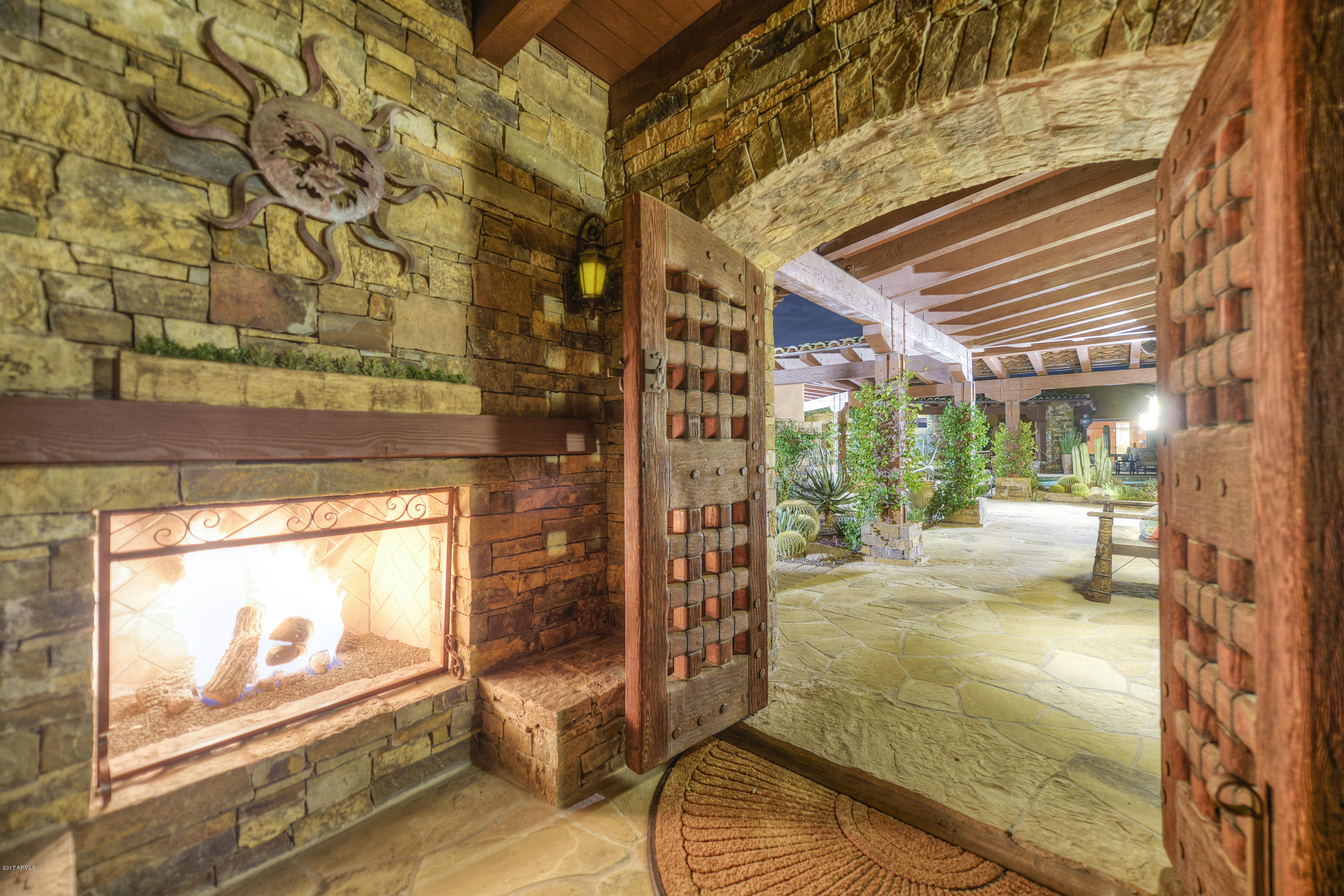 Whisper Rock - Residential