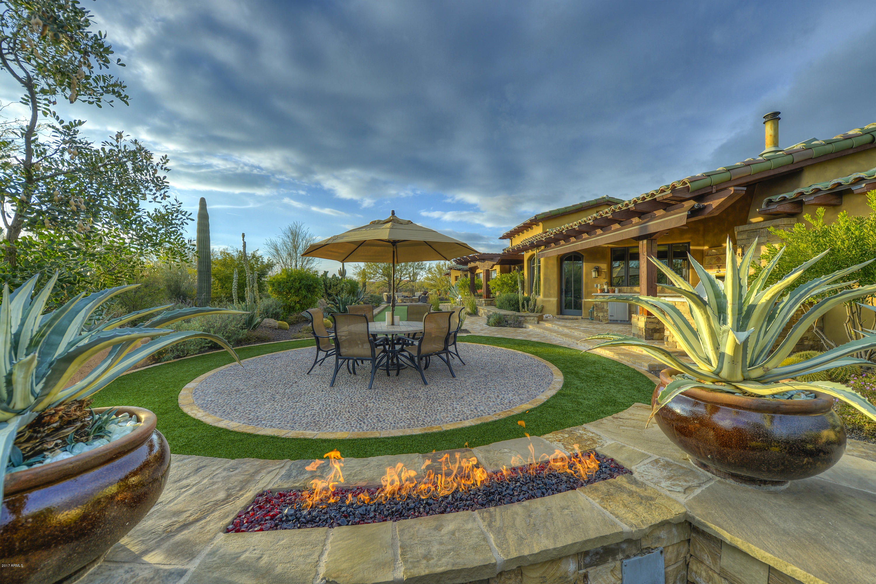 Whisper Rock - Residential