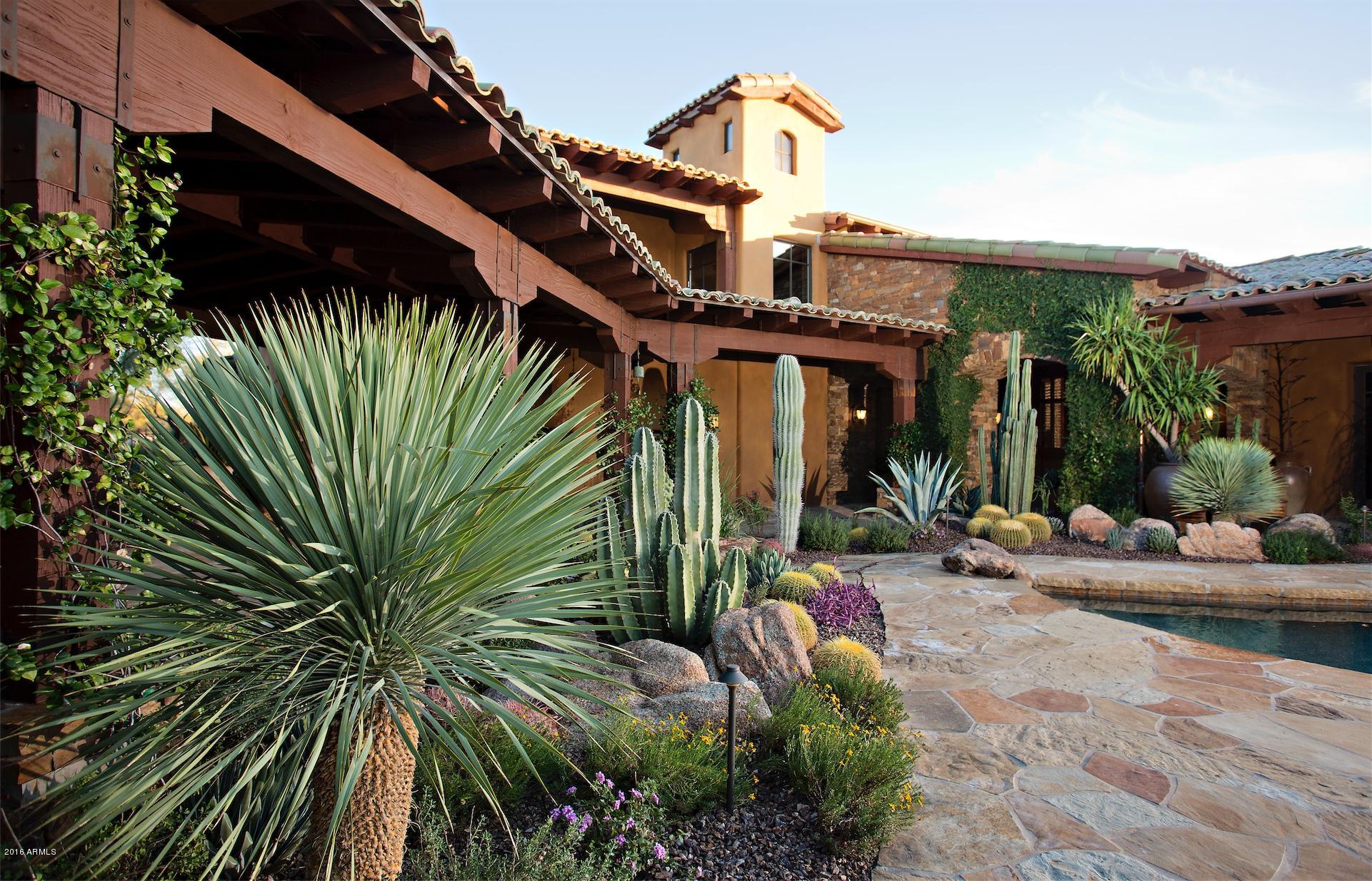 Whisper Rock - Residential
