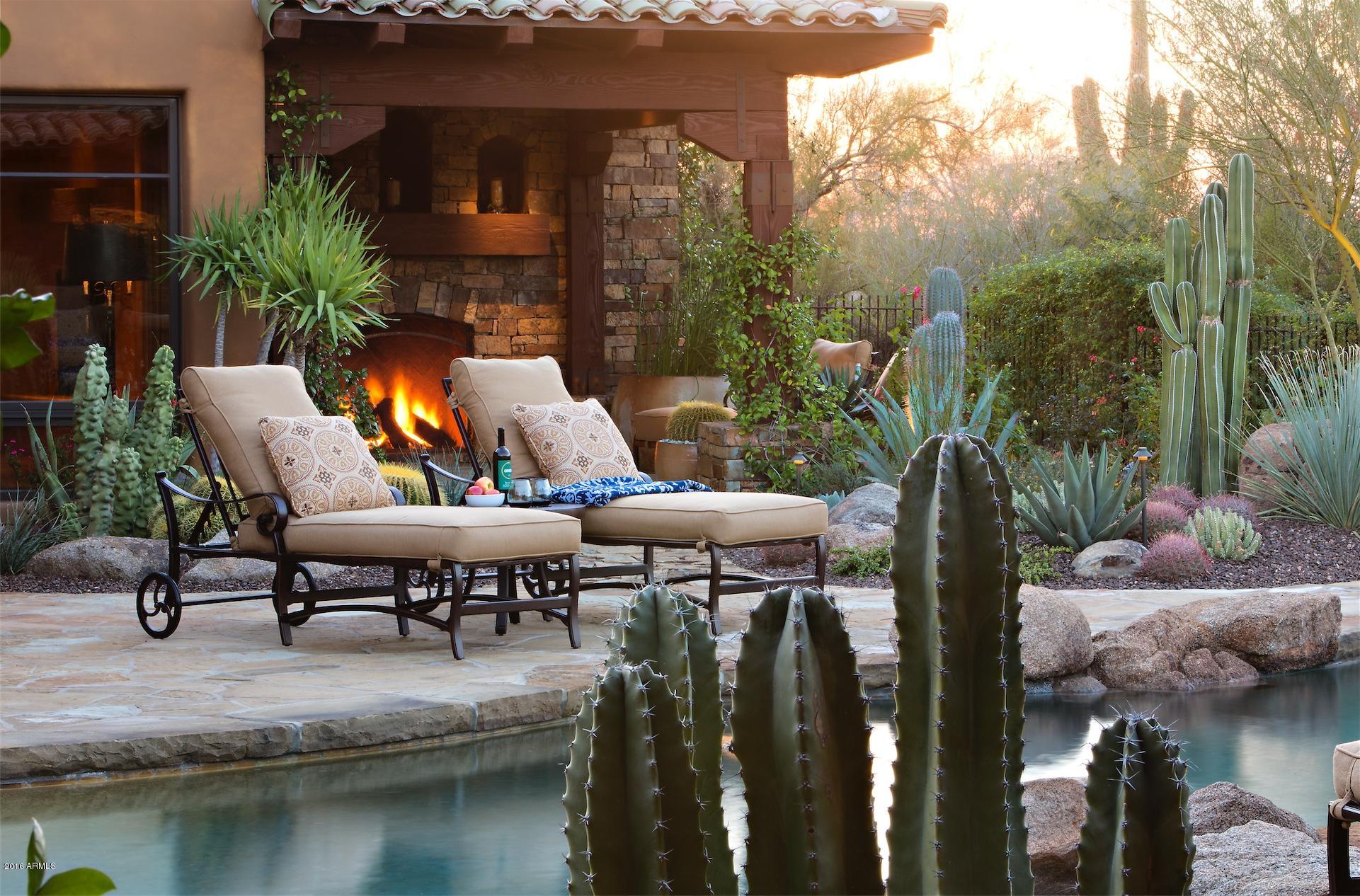 Whisper Rock - Residential