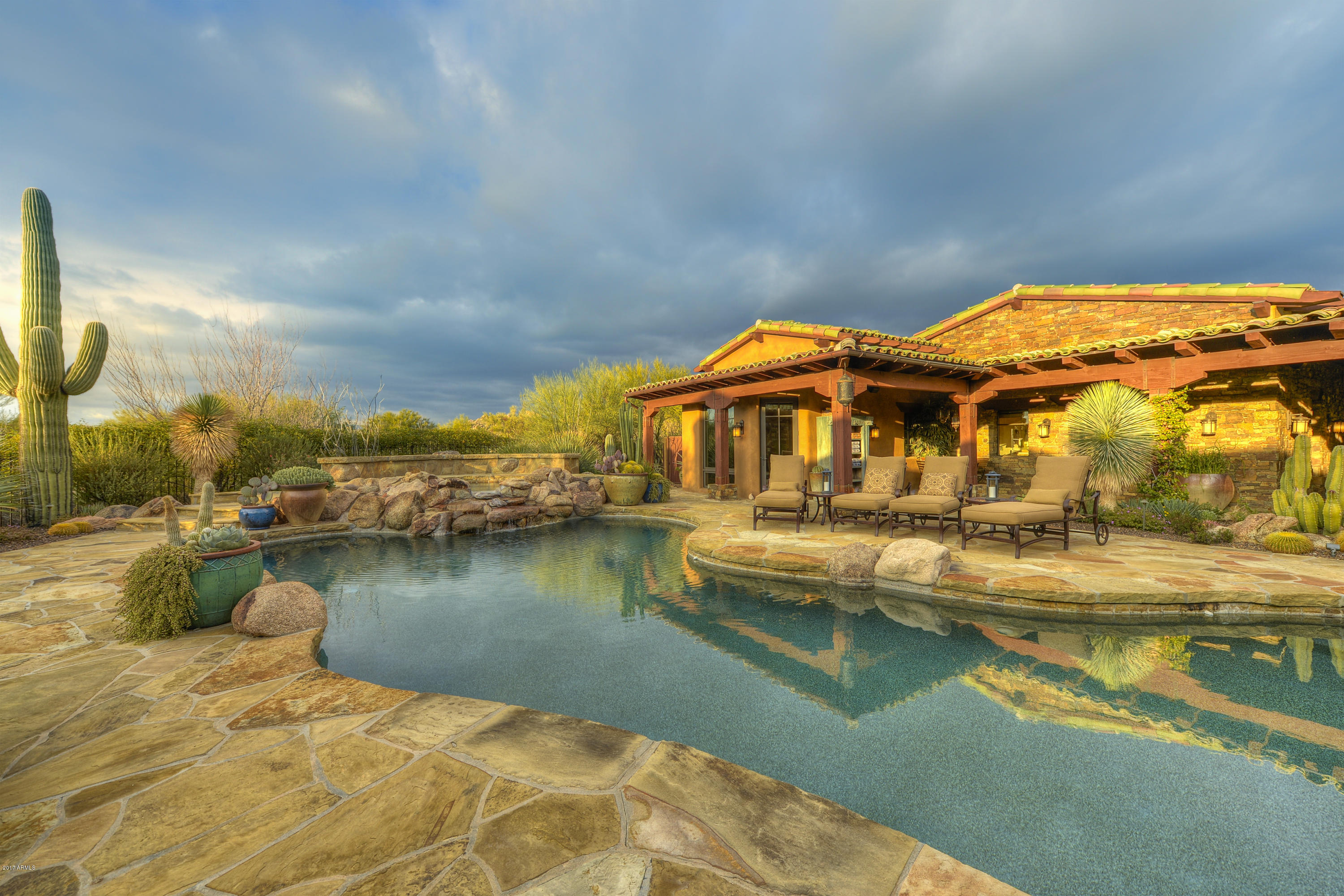 Whisper Rock - Residential