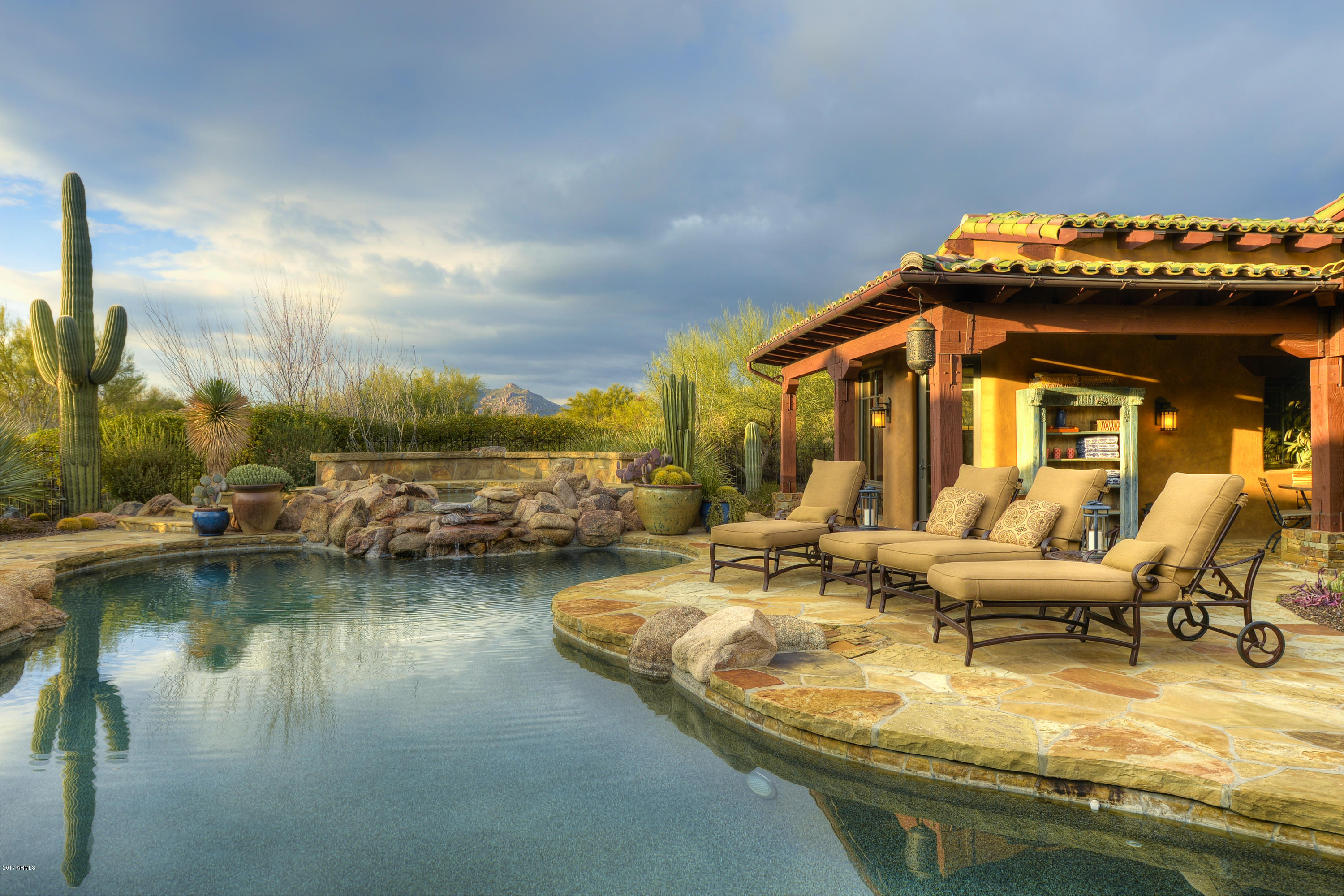 Whisper Rock - Residential