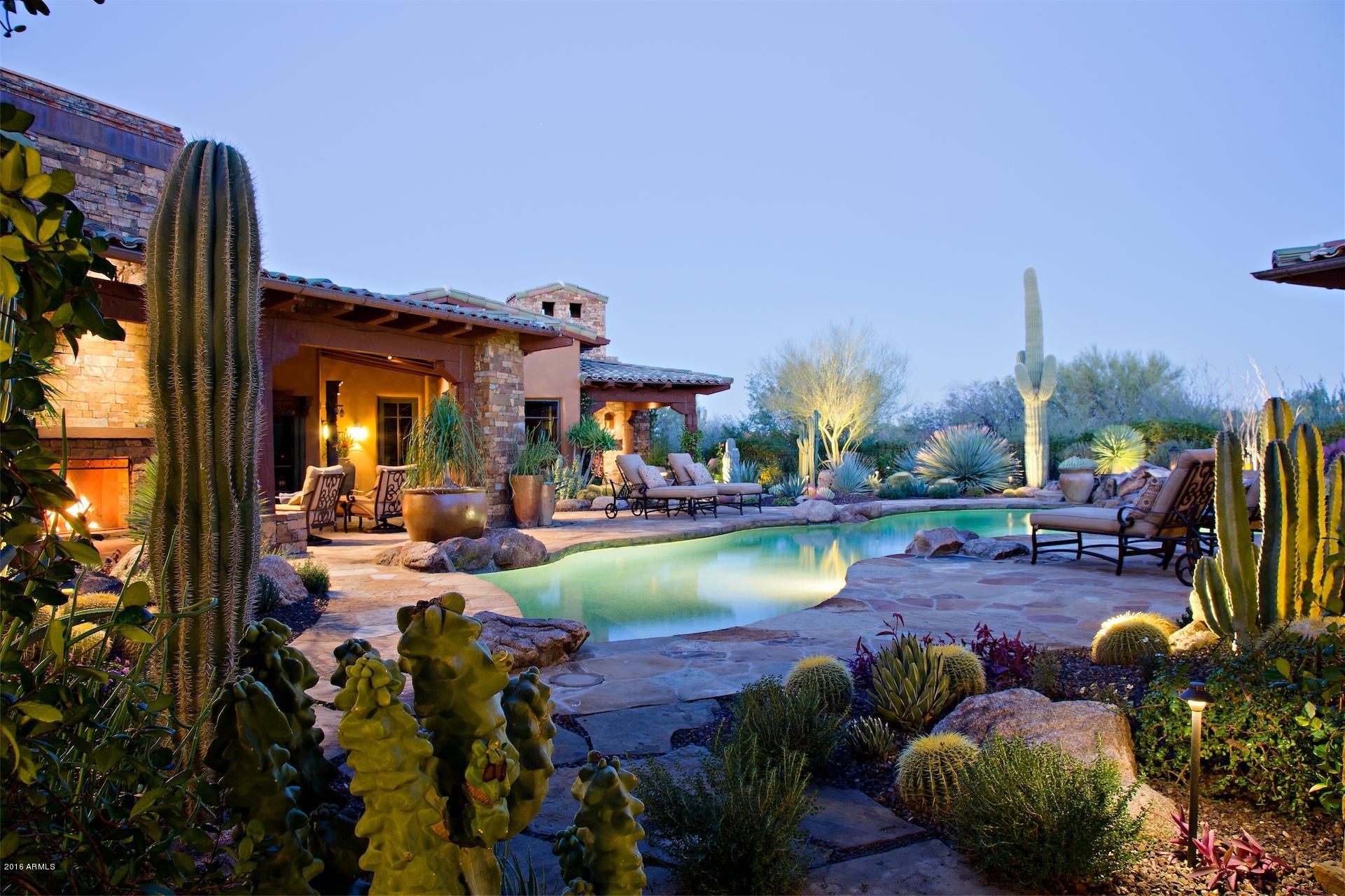 Whisper Rock - Residential
