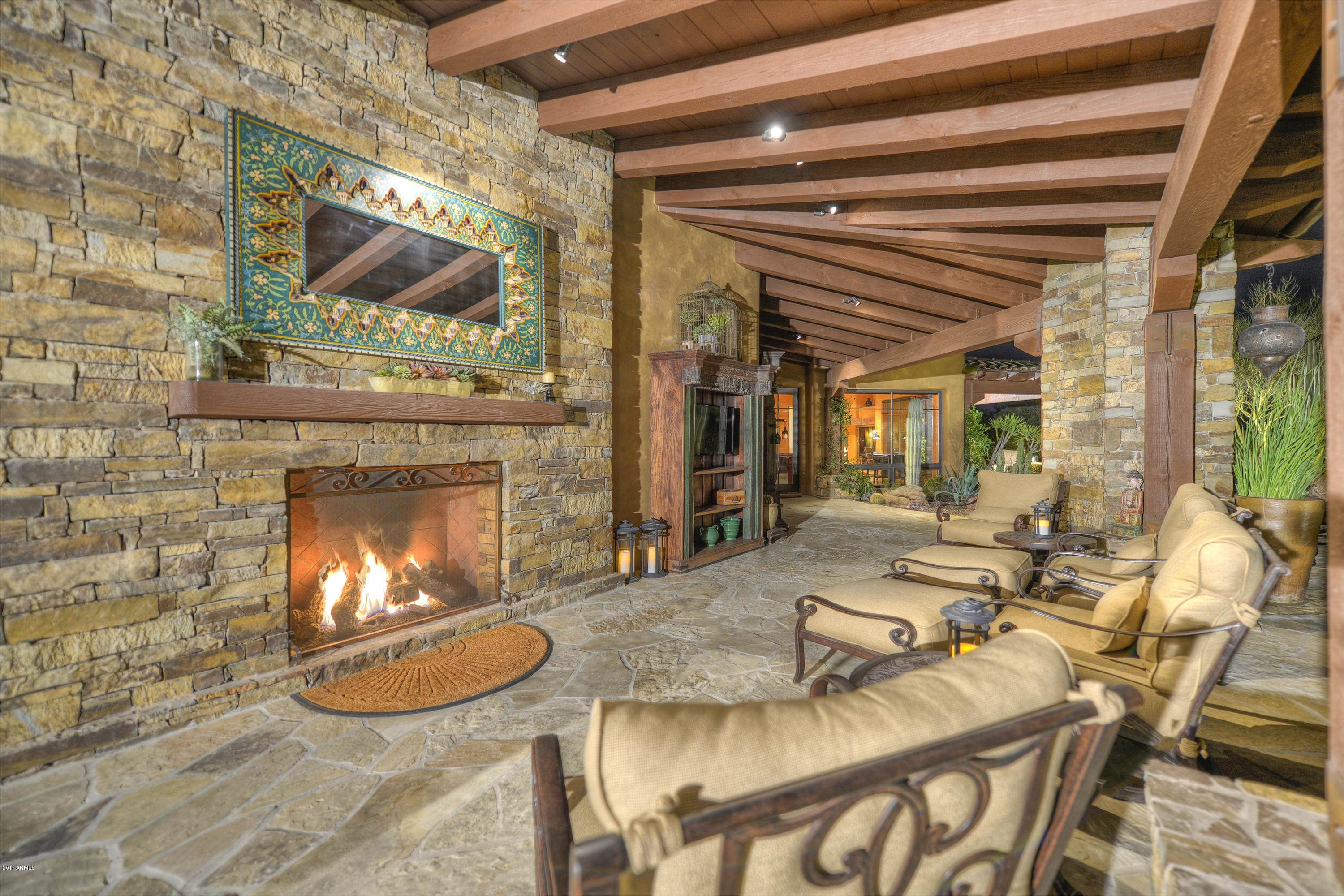 Whisper Rock - Residential