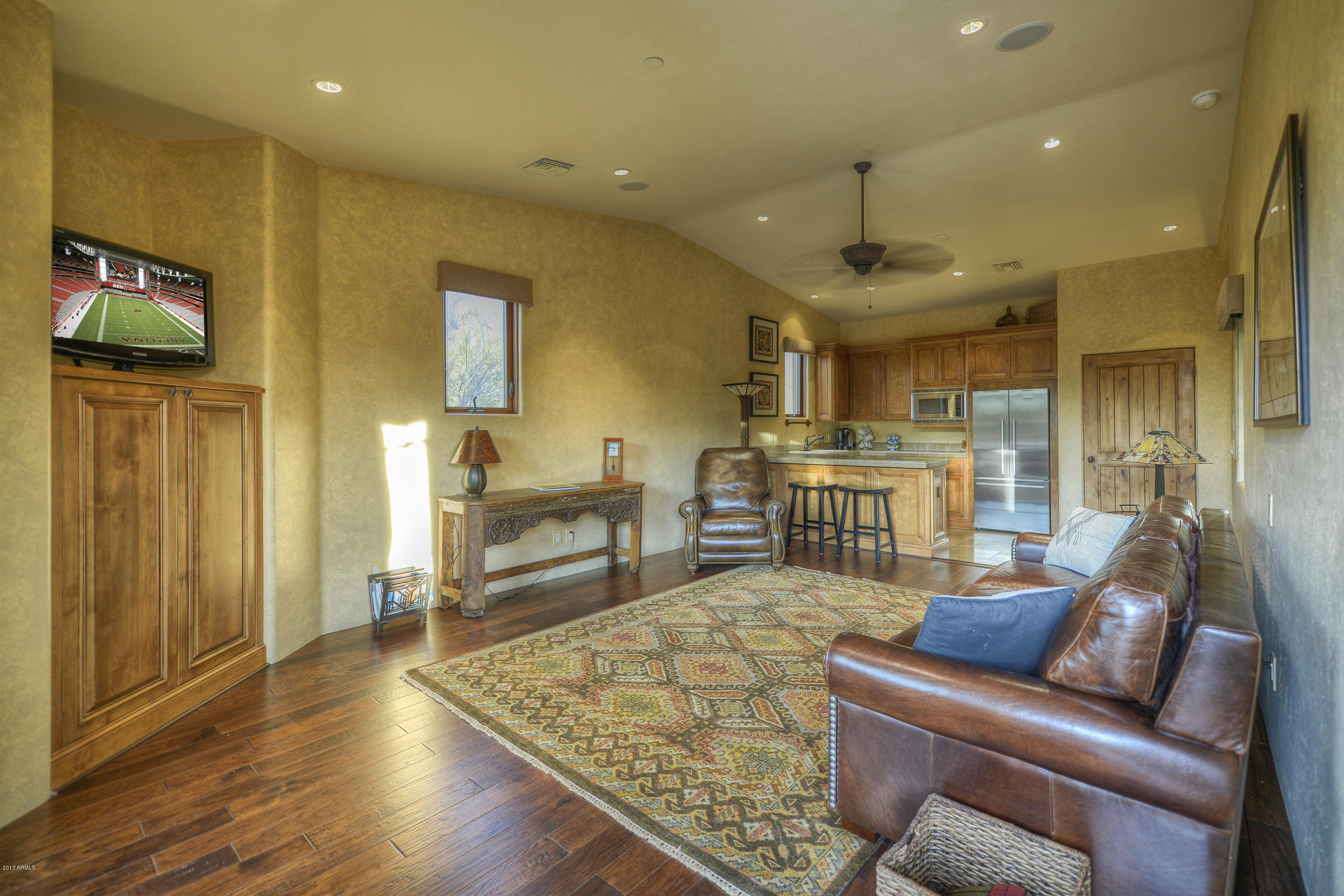 Whisper Rock - Residential