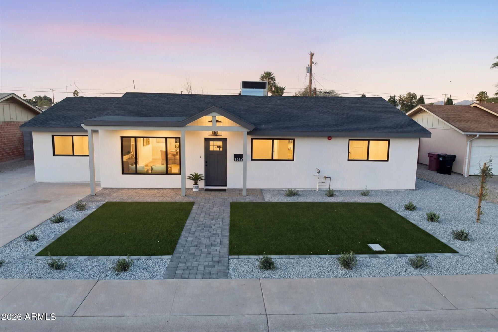 8520 E HIGHLAND Avenue