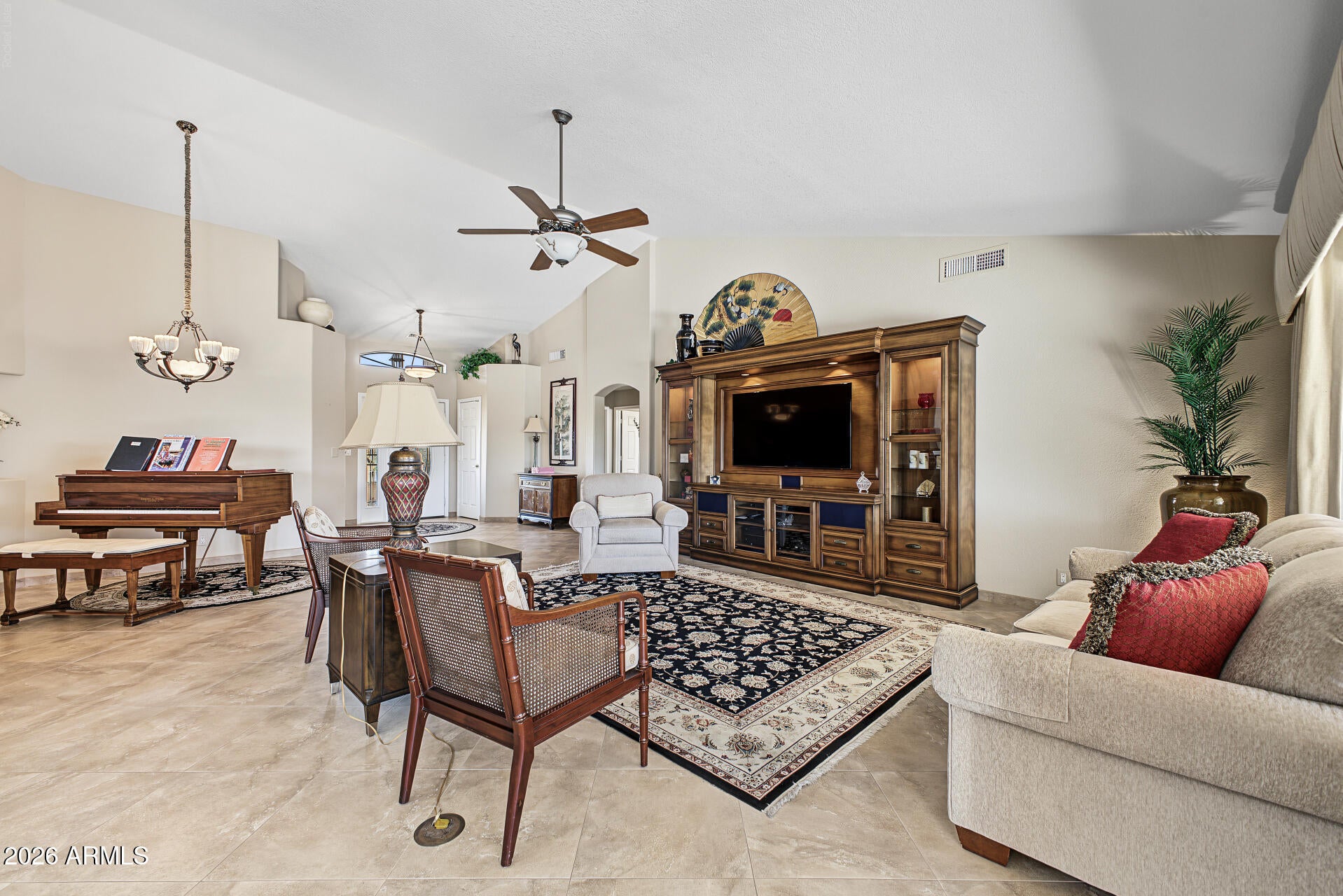 2209 S MYRTLEWOOD Circle