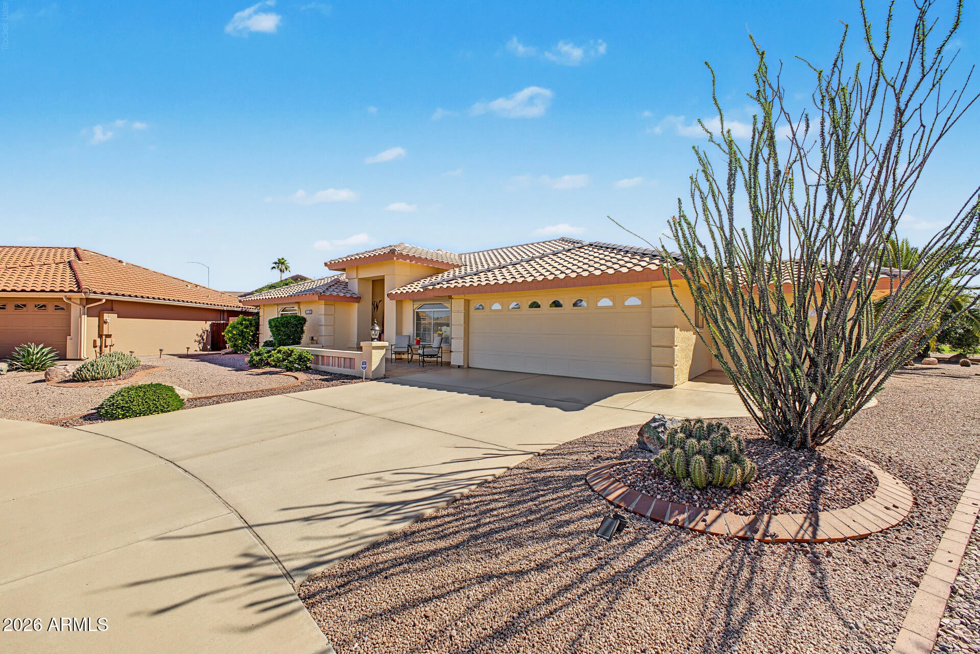 2209 S MYRTLEWOOD Circle