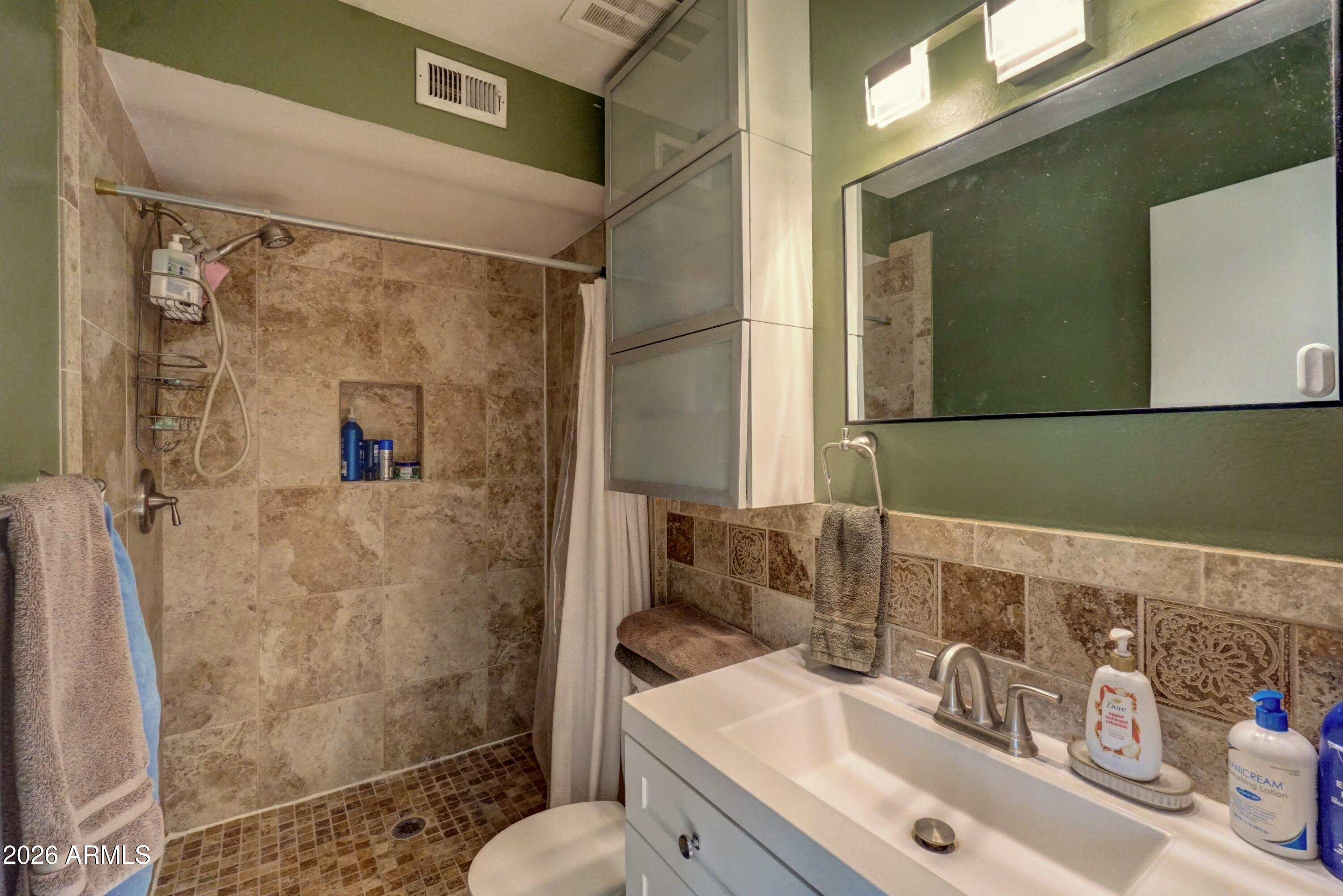 2749 E SYLVIA Street