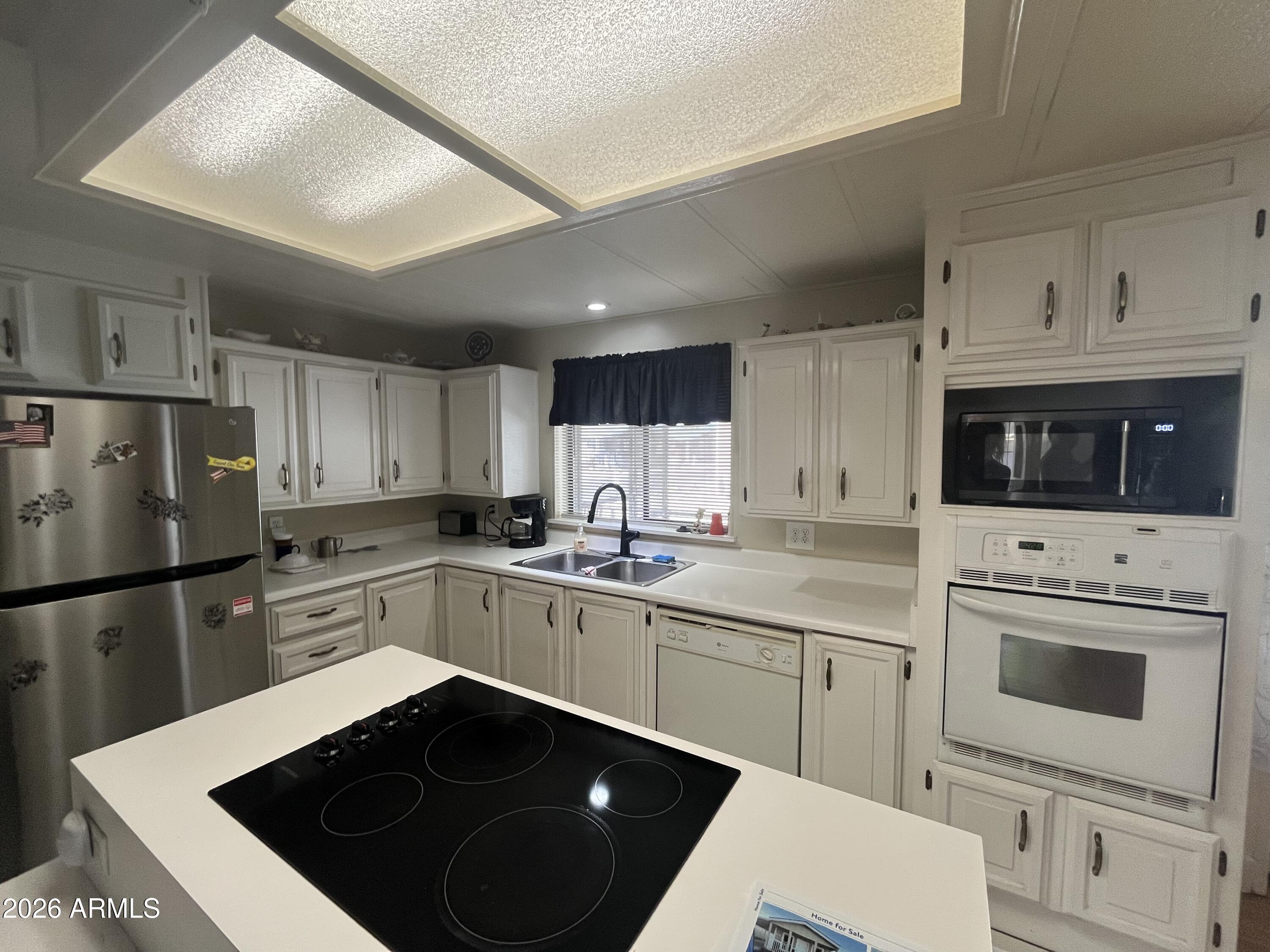 6960 W PEORIA Avenue 225