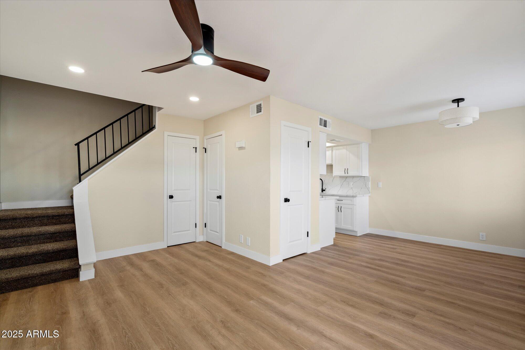 286 W PALOMINO Drive 103