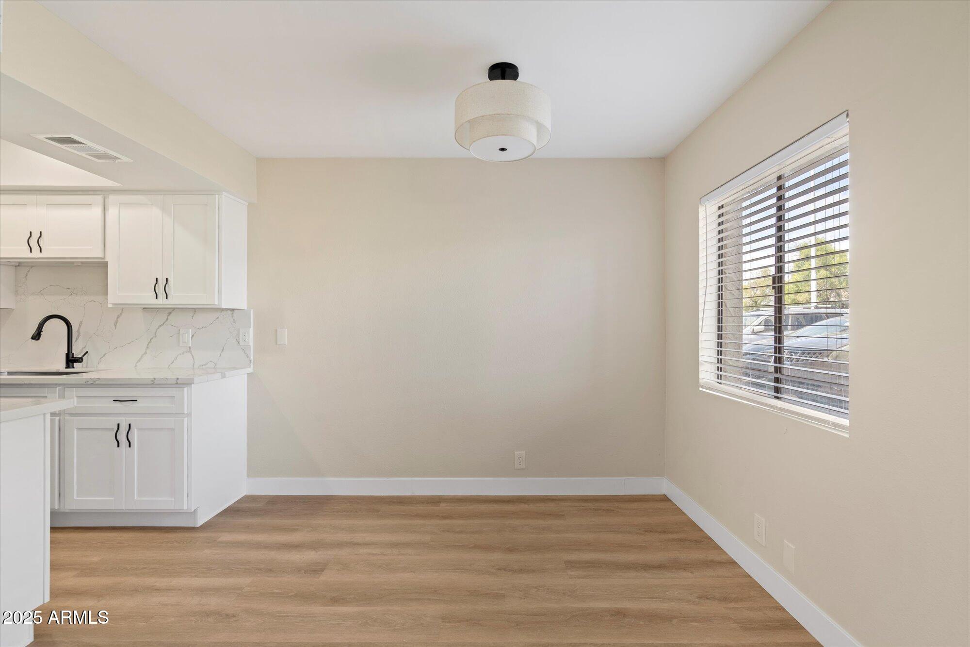 286 W PALOMINO Drive 103