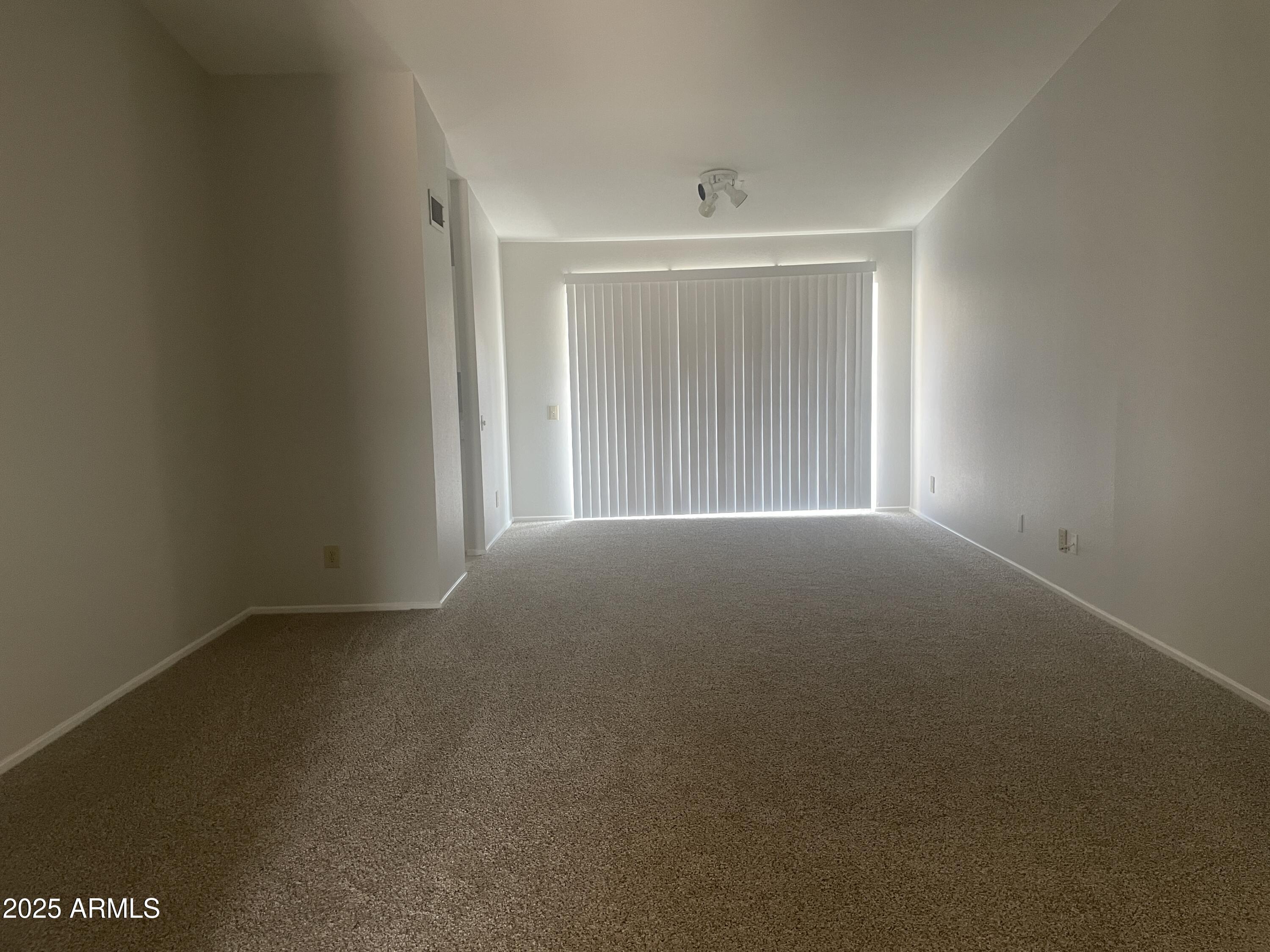 10063 W MINNEZONA Avenue