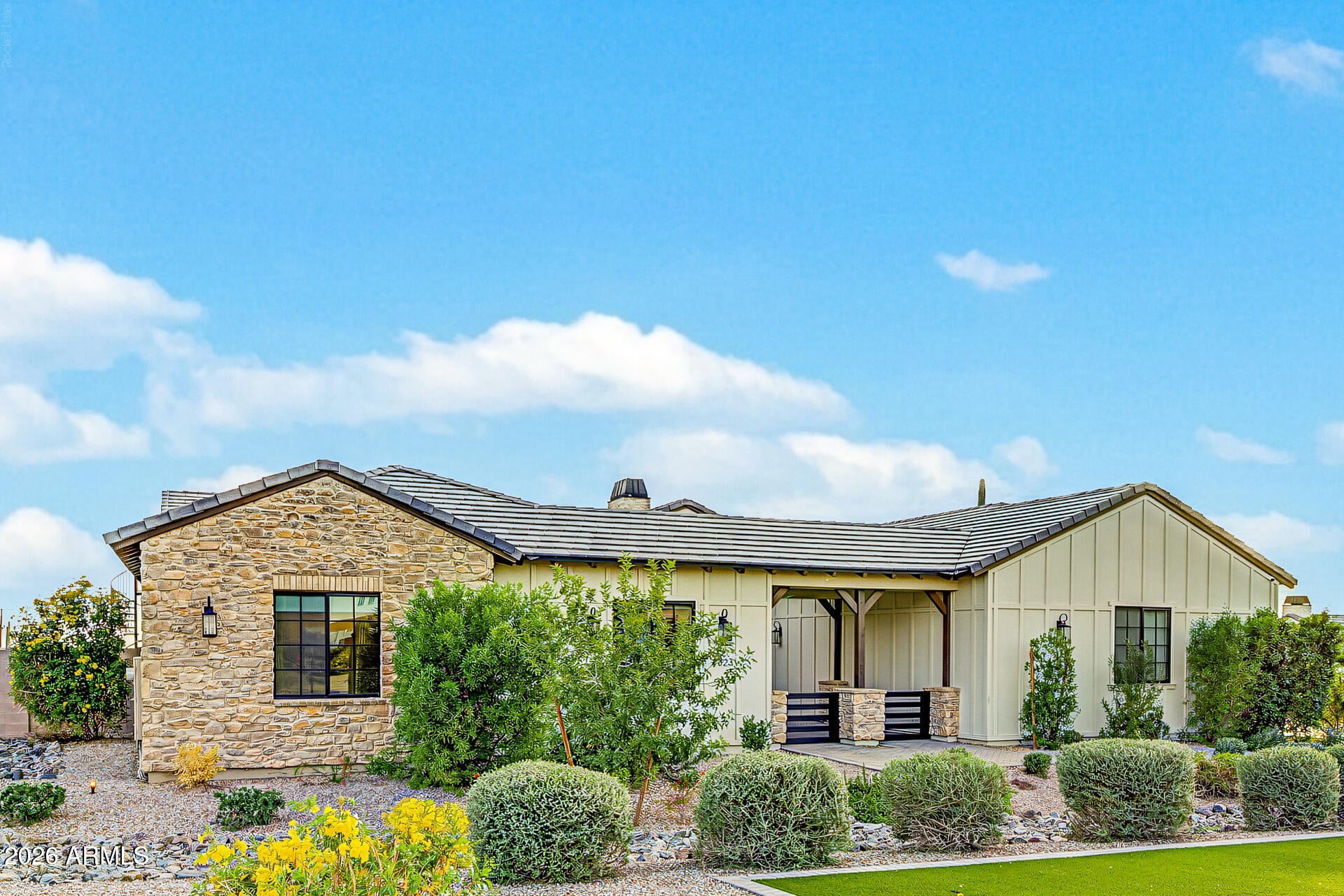 8323 E REGINA Circle