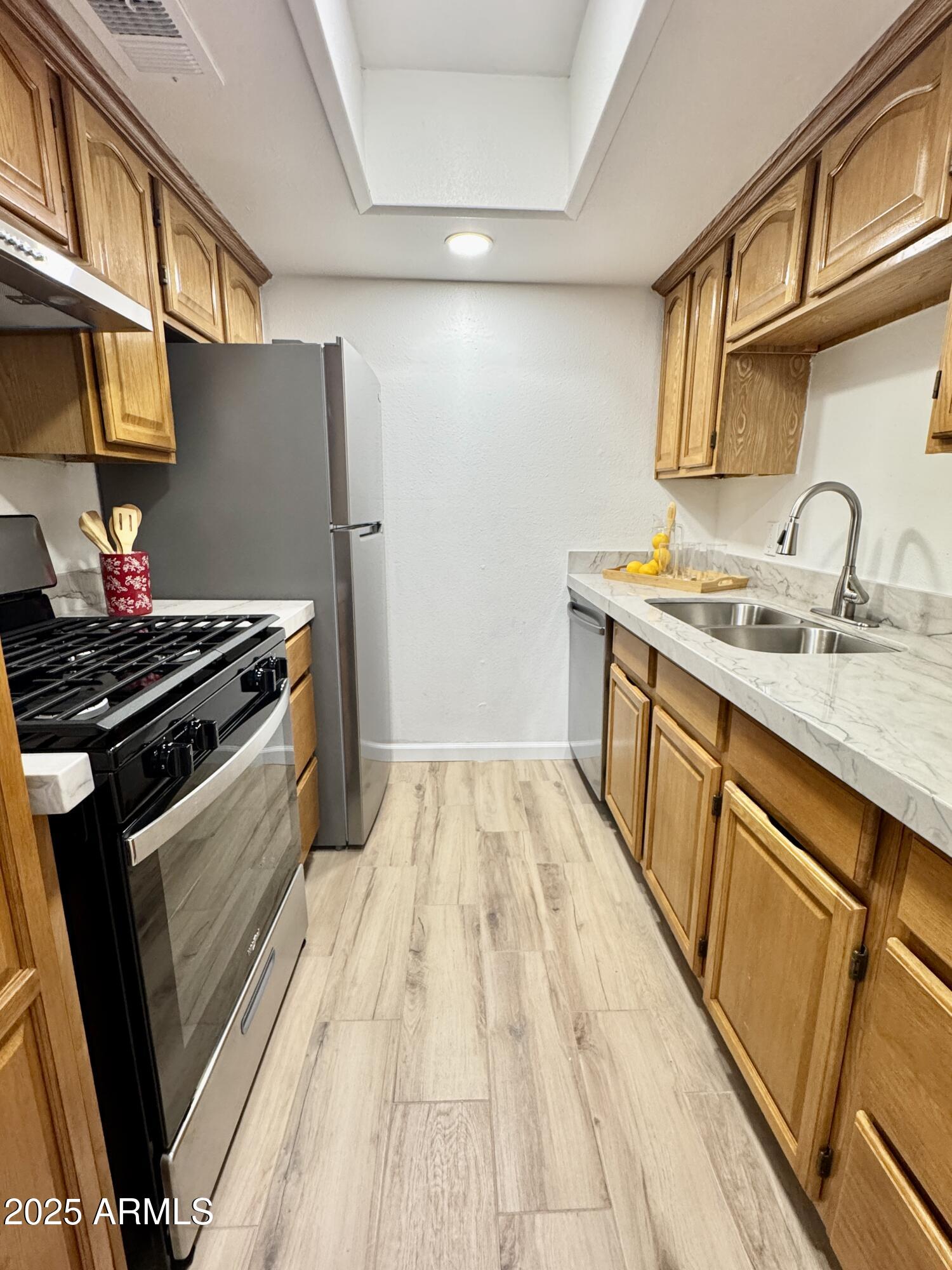 1622 E CAMPBELL Avenue T