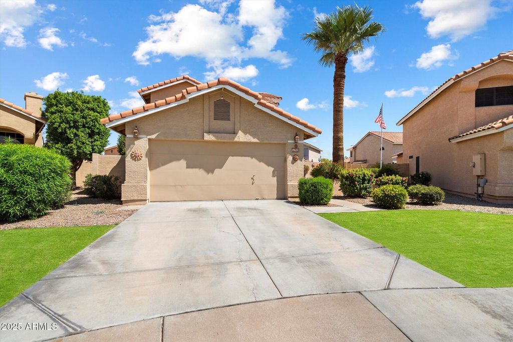 Photo of 11963 N 80th Avenue, Peoria, AZ 85345 (MLS # 6917469)