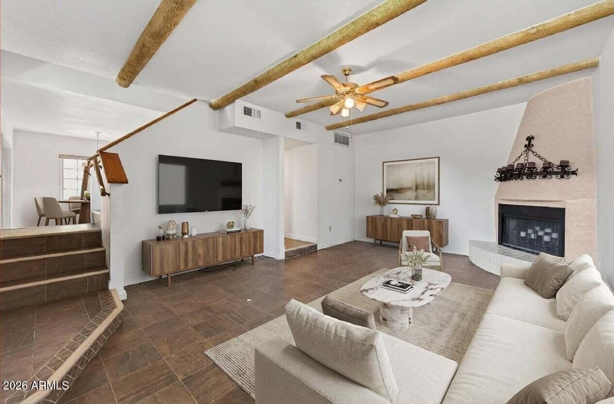 1446 E GROVERS Avenue 4