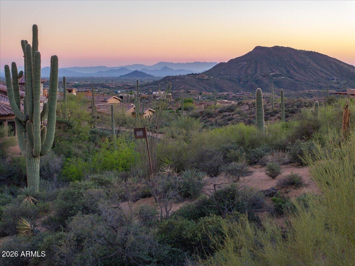 DESERT MOUNTAIN - Land