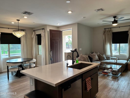 4601 S RENAISSANCE DR UNIT 101, GILBERT, AZ 85297 - Image 7fee4c697e57e26d96dfbb56c5ab7e08/1336416837