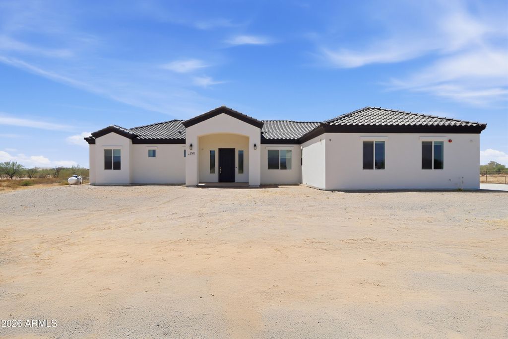 Photo of 17587 W Dale Lane, Surprise, AZ 85387 (MLS # 7022709)