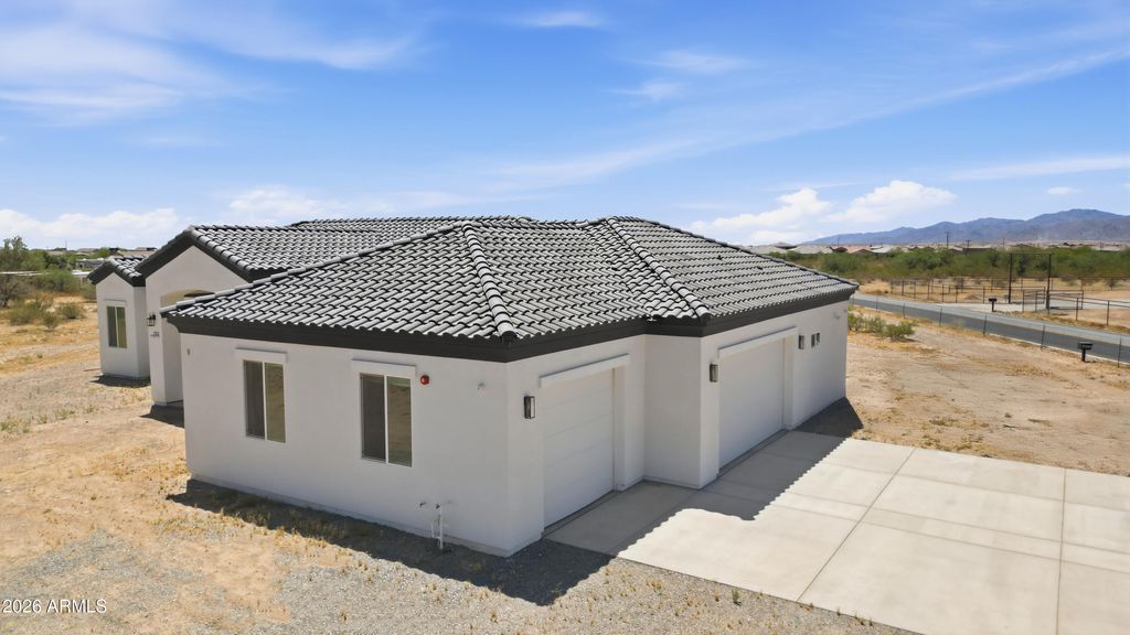 Photo of 17587 W Dale Lane, Surprise, AZ 85387 (MLS # 7022709)