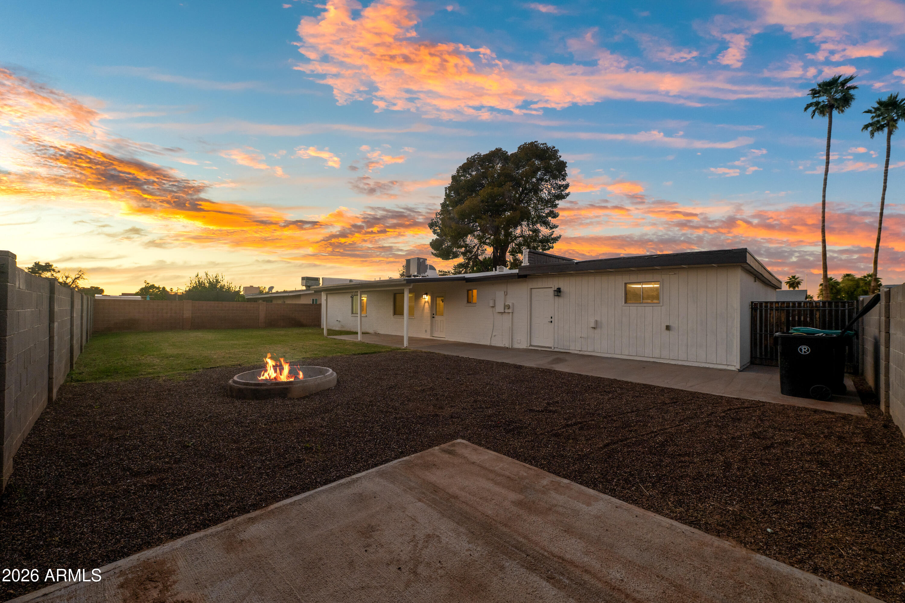 853 E Fairfield Street