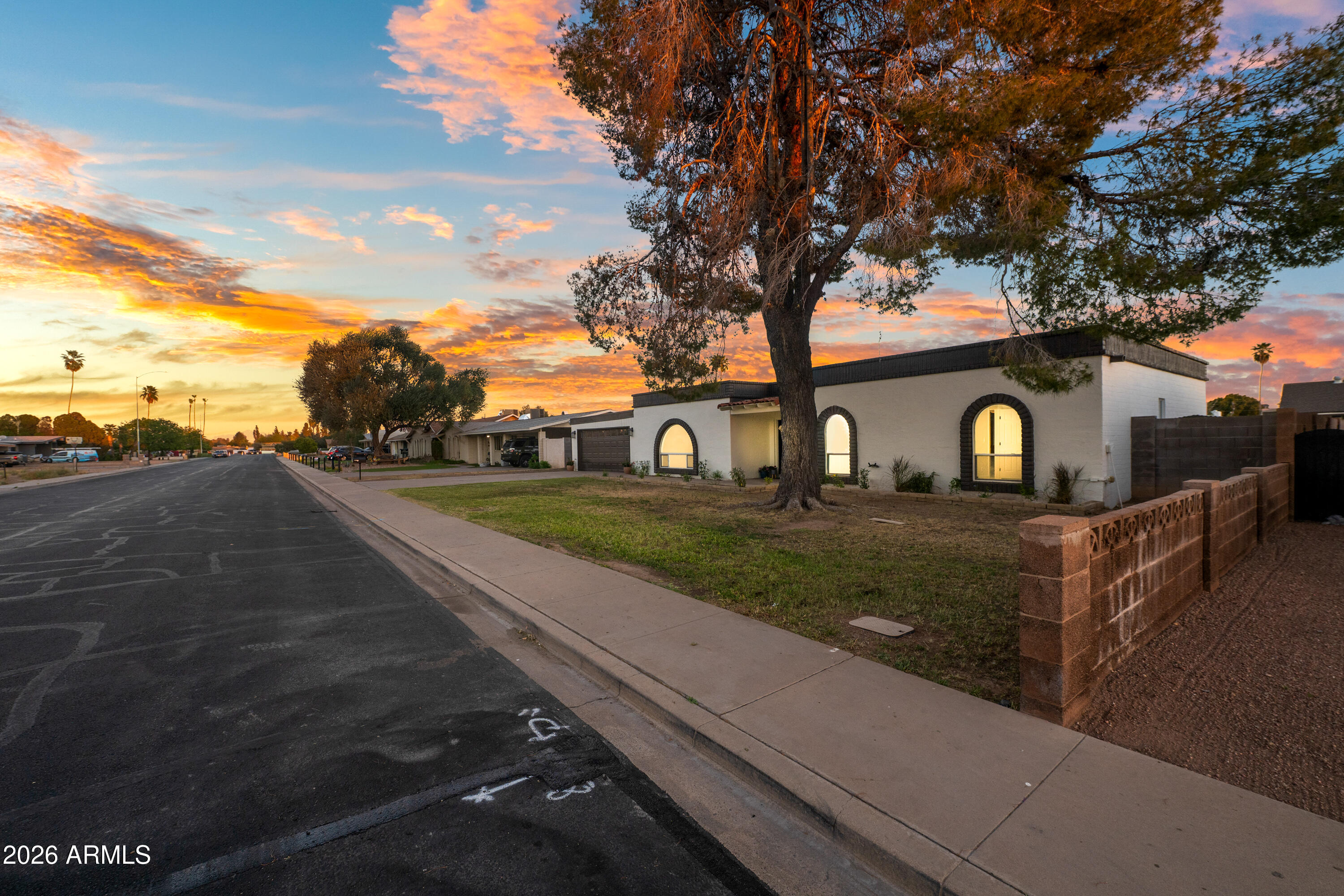 853 E Fairfield Street