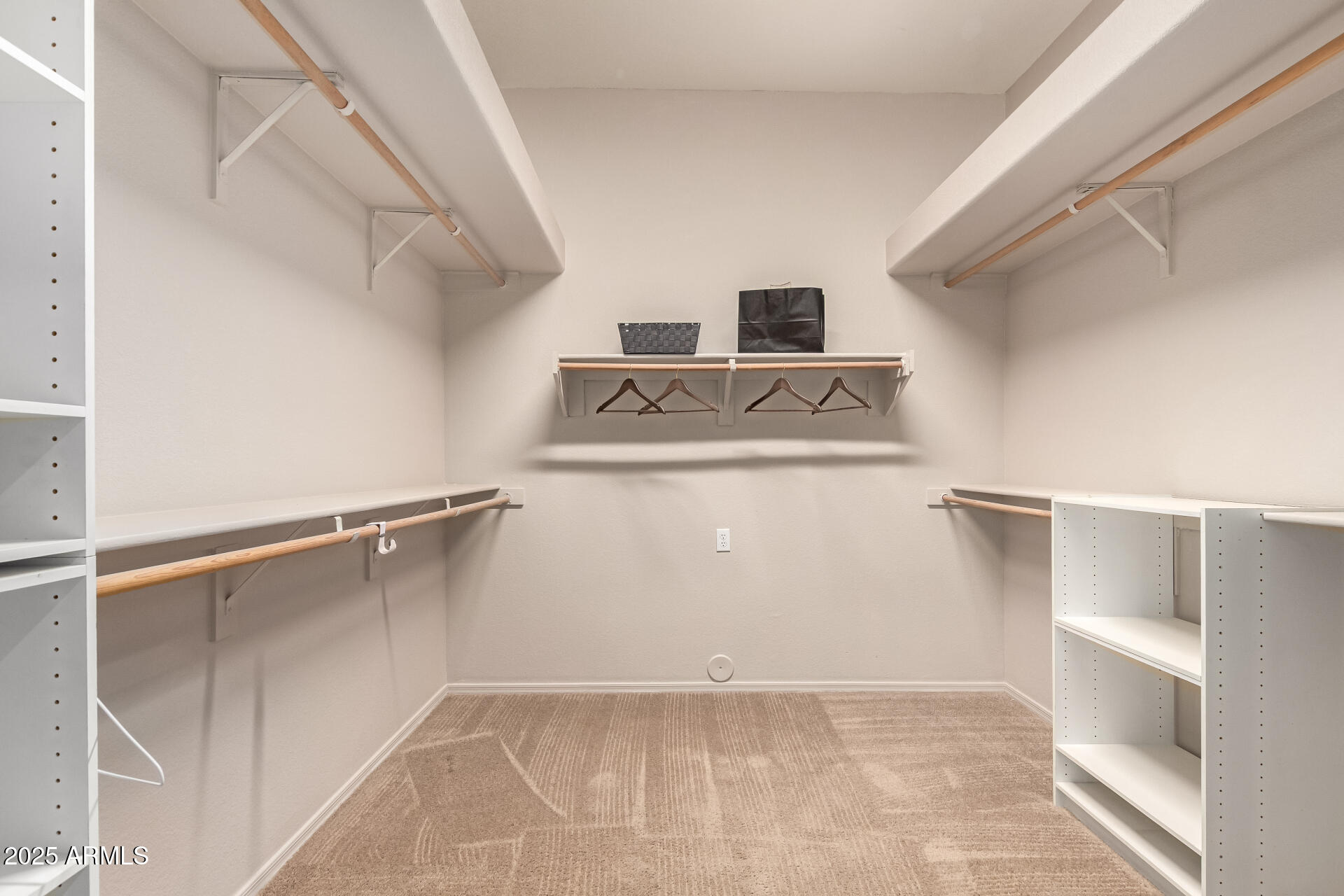 434 E SHEFFIELD Avenue