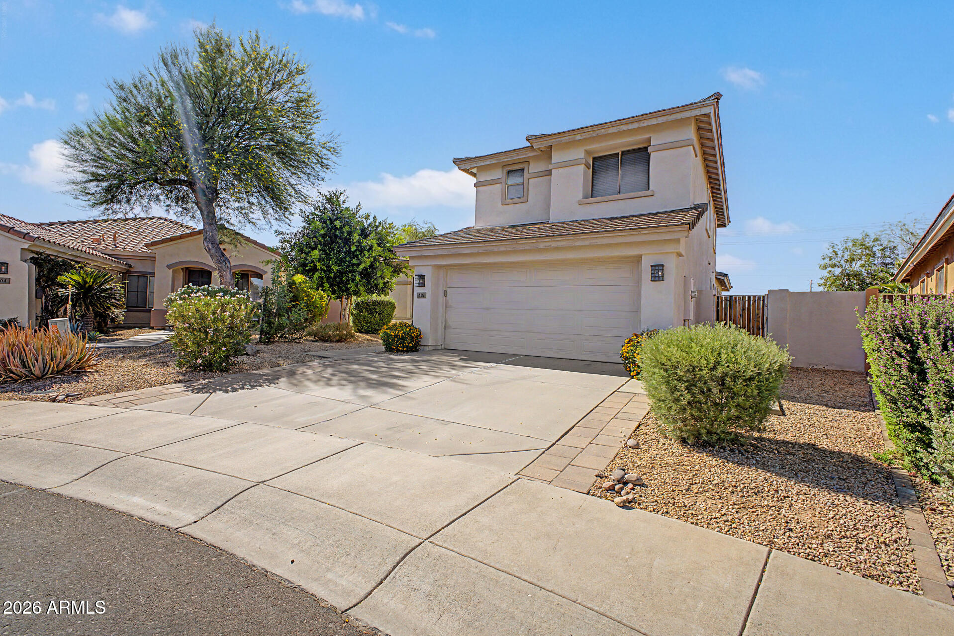 218 E SUNBURST Lane