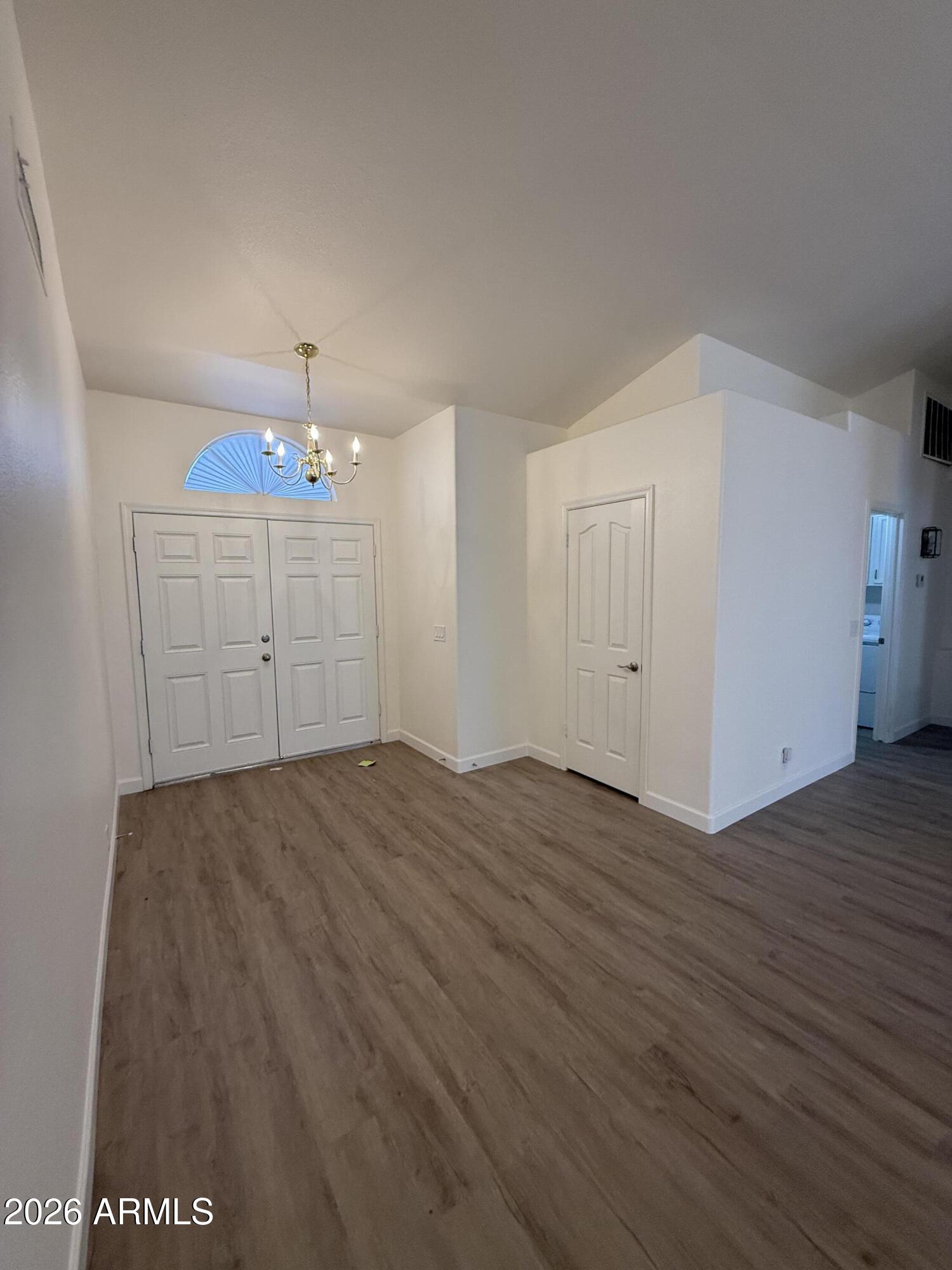 648 W MUIRWOOD Drive