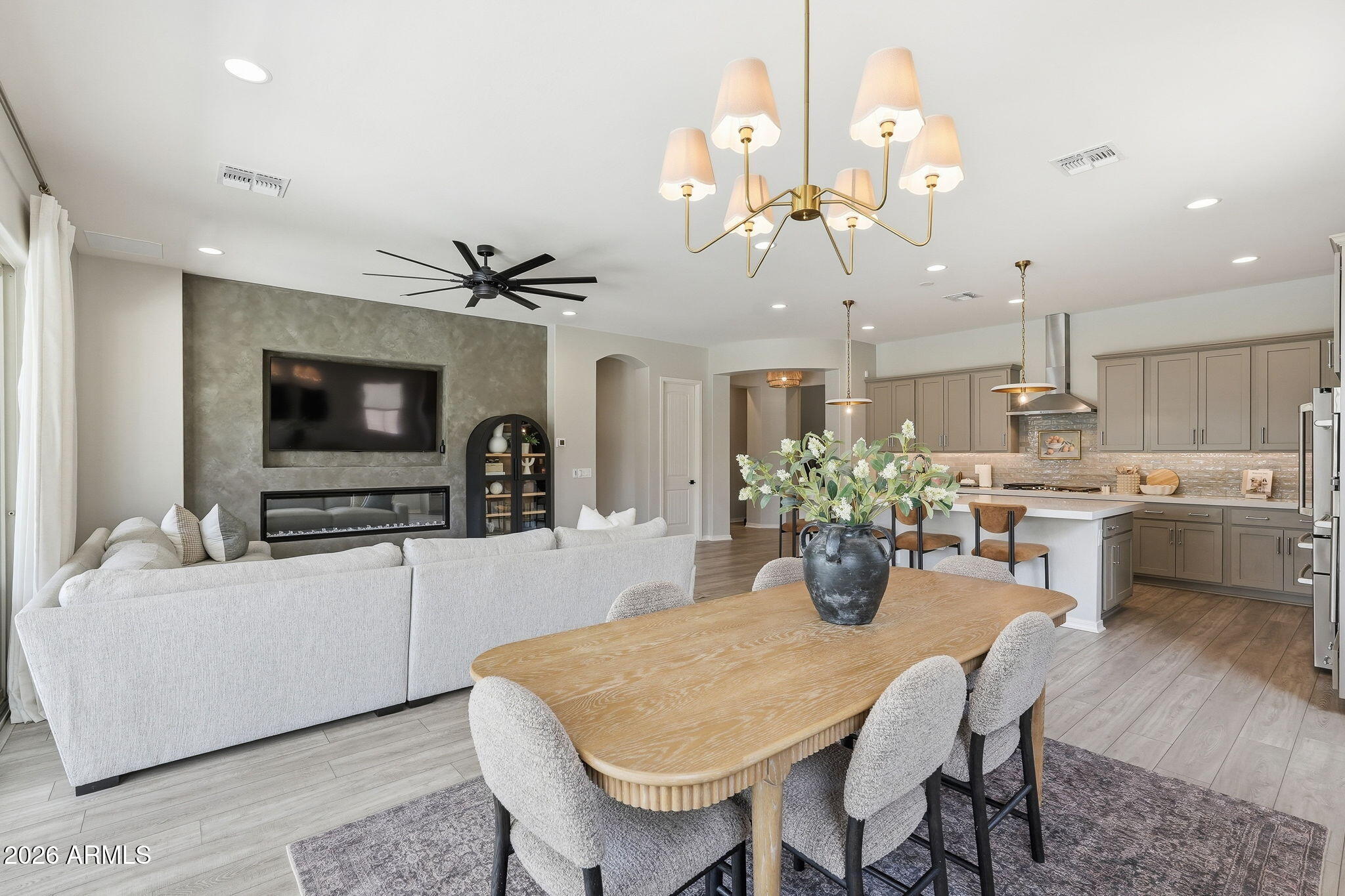 23145 E MOCKINGBIRD Drive