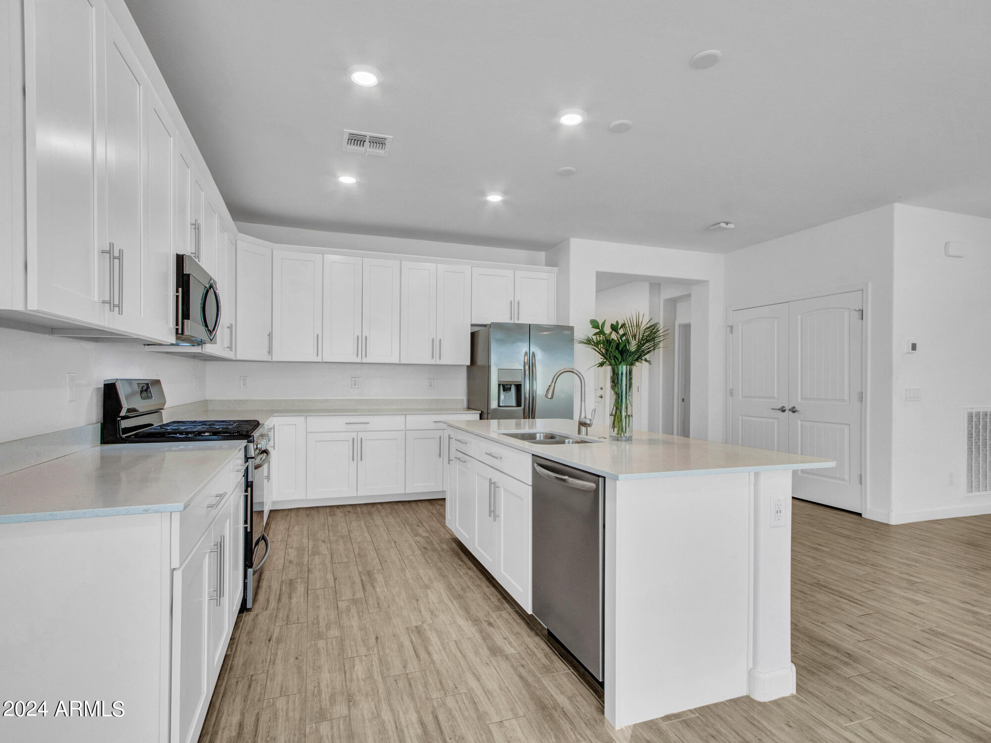 Buckeye, Arizona 85396, United States, 2 Bedrooms Bedrooms, ,2 BathroomsBathrooms,Residential,Active,43044