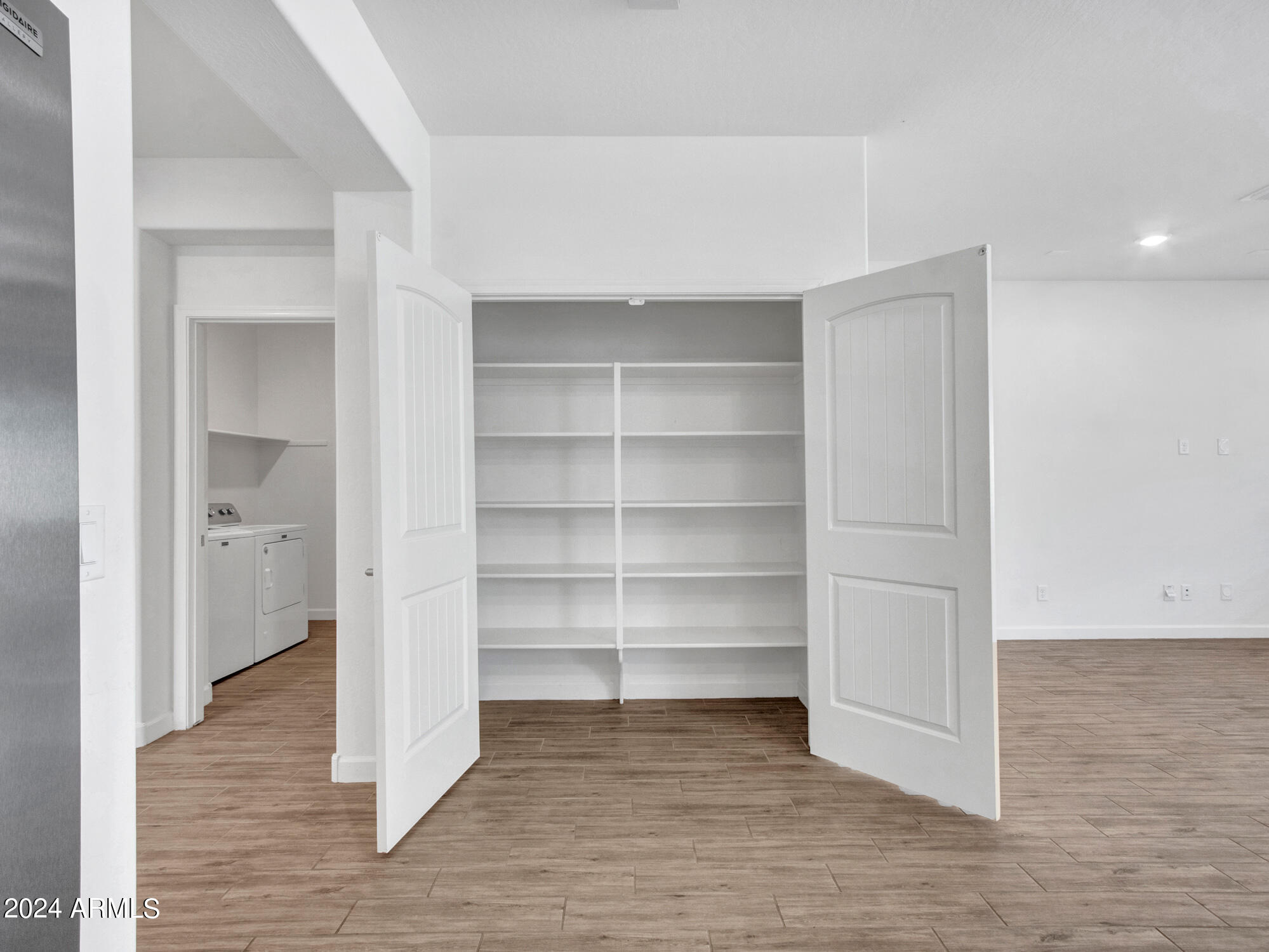 Buckeye, Arizona 85396, United States, 2 Bedrooms Bedrooms, ,2 BathroomsBathrooms,Residential,Active,43044