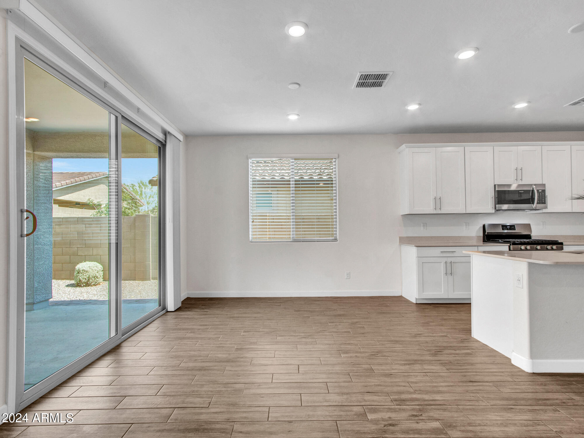 Buckeye, Arizona 85396, United States, 2 Bedrooms Bedrooms, ,2 BathroomsBathrooms,Residential,Active,43044