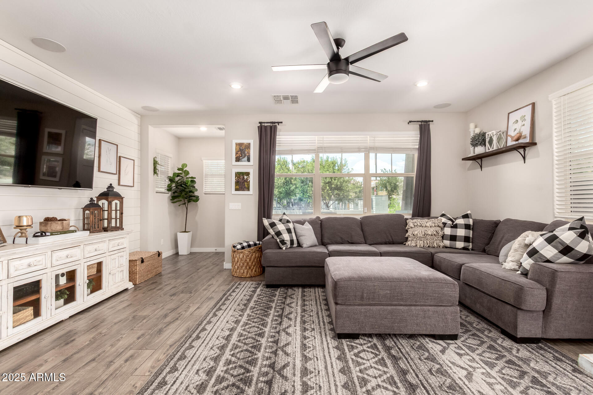 1882 S JESSE Place