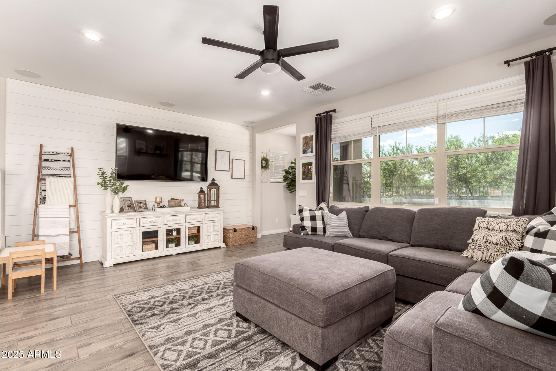 1882 S JESSE Place